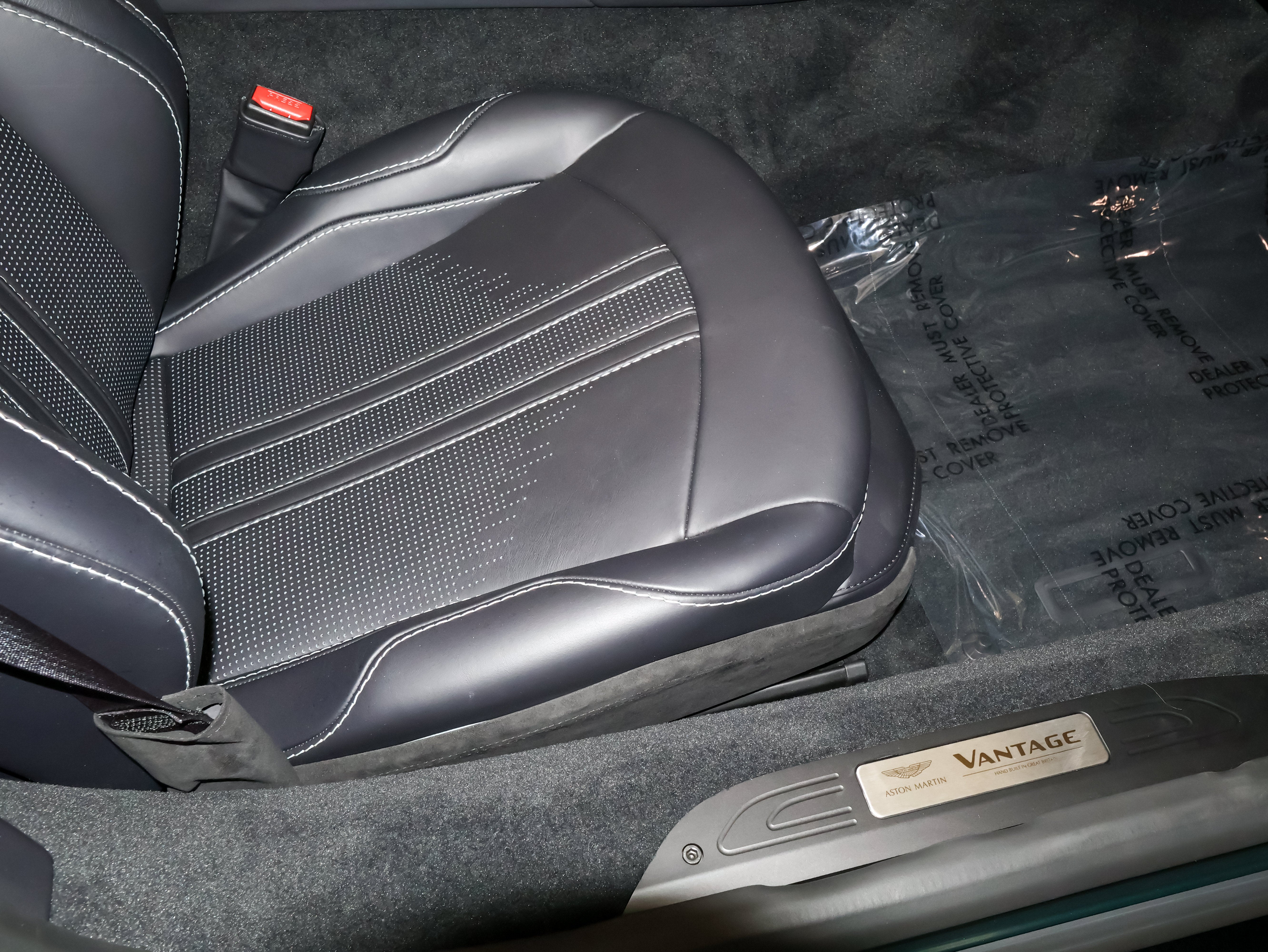 2023 Aston Martin Vantage Roadster