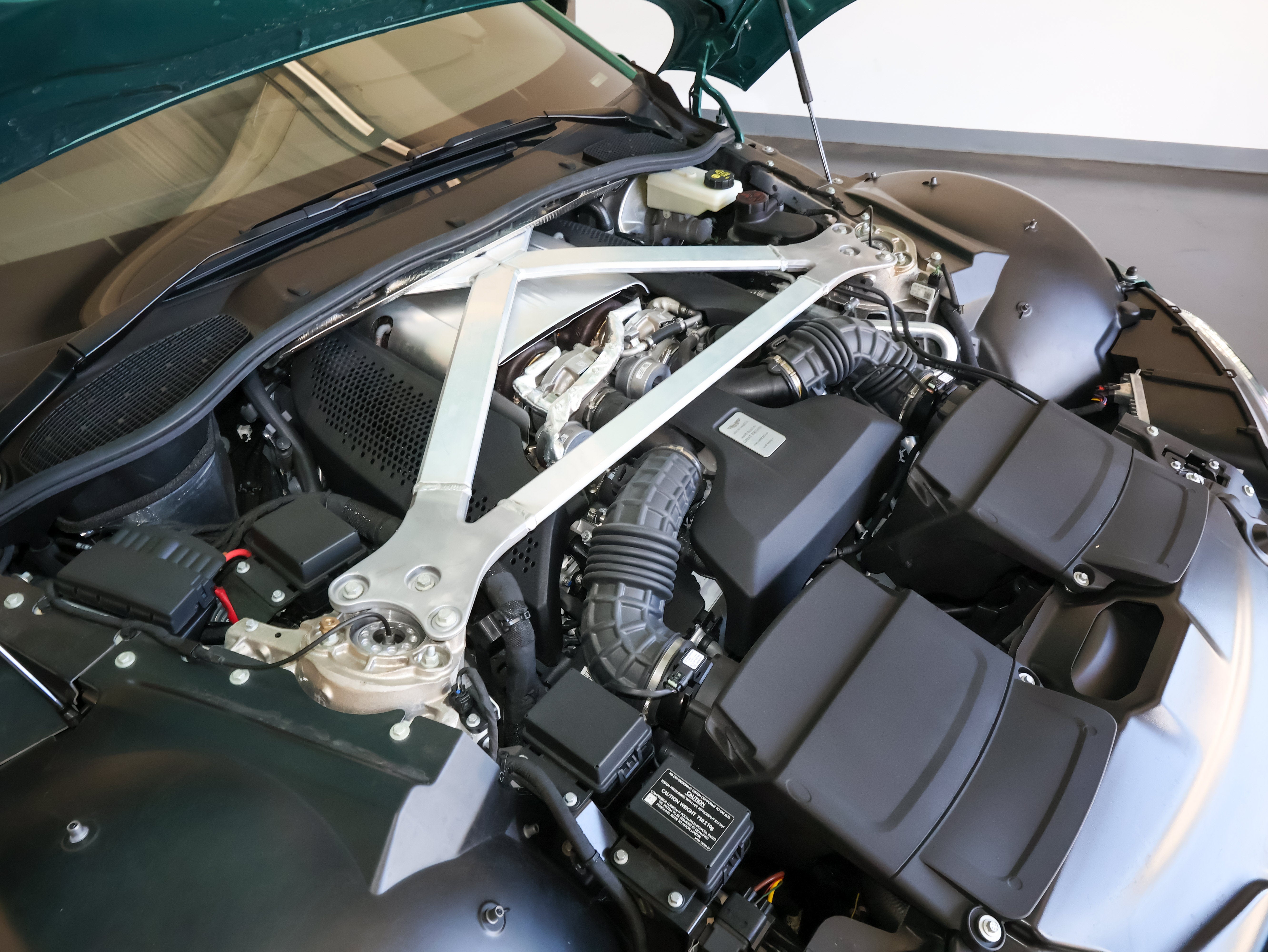 2023 Aston Martin Vantage Roadster