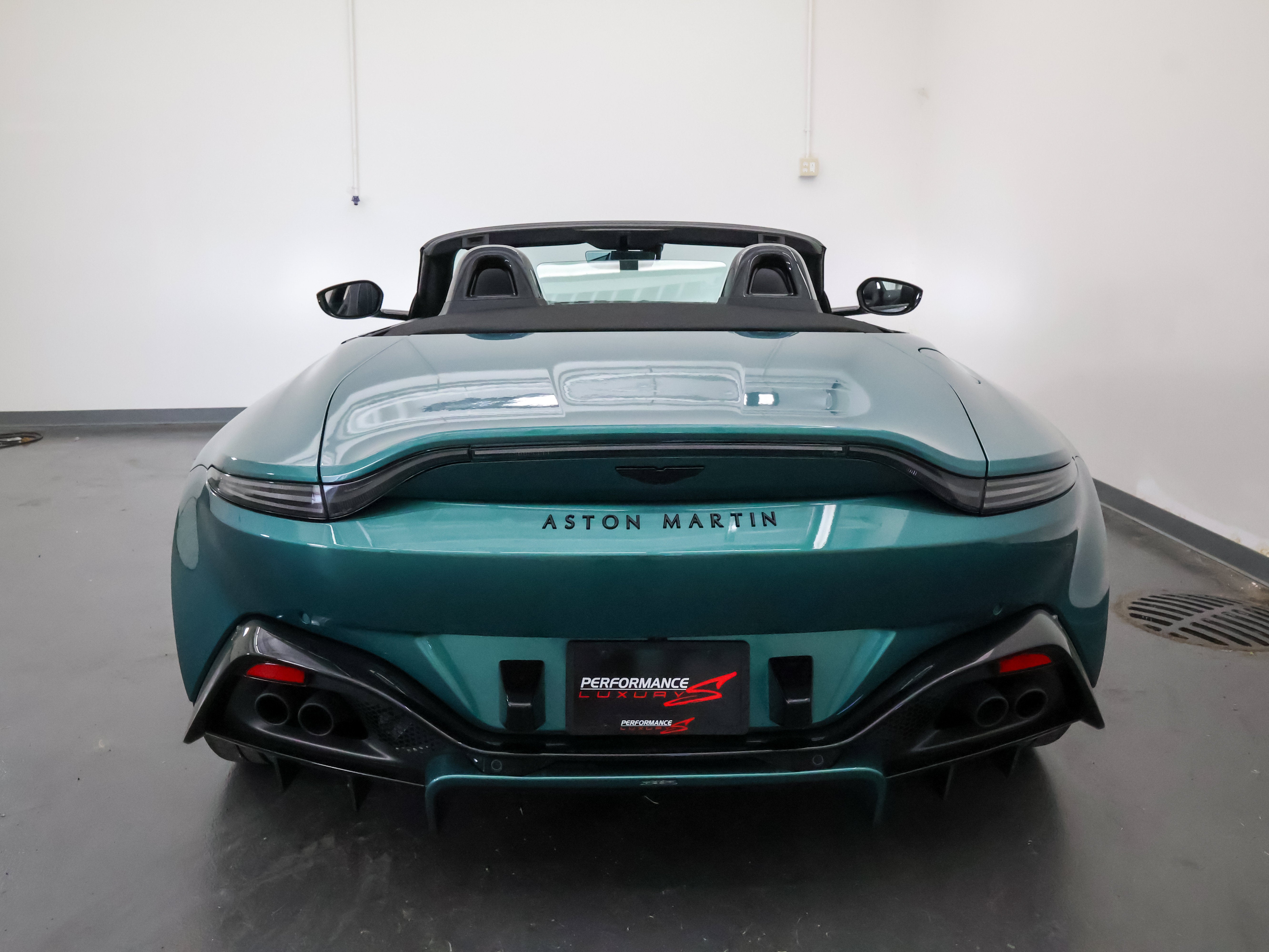 2023 Aston Martin Vantage Roadster
