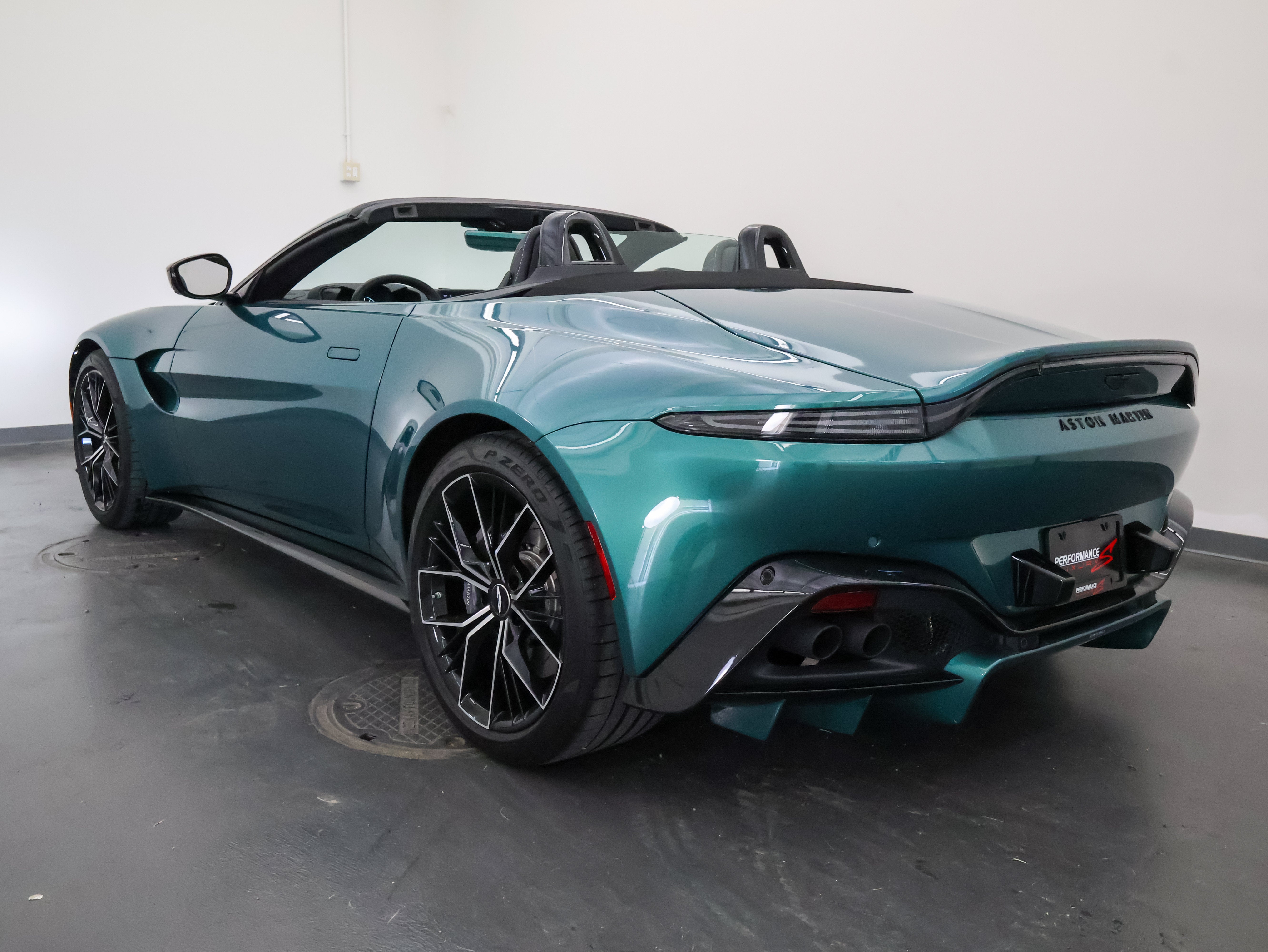2023 Aston Martin Vantage Roadster