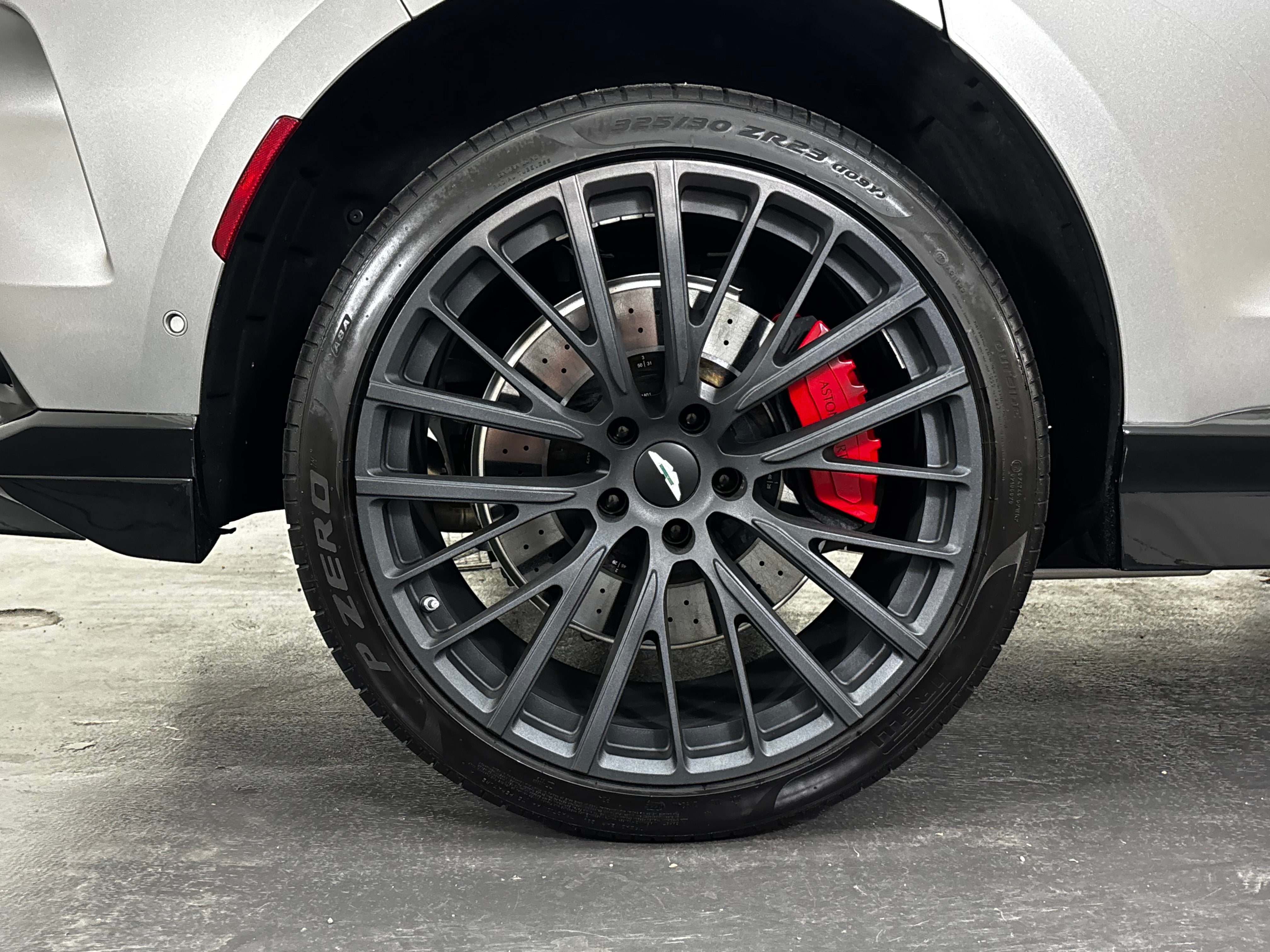 2024 Aston Martin DBX 707