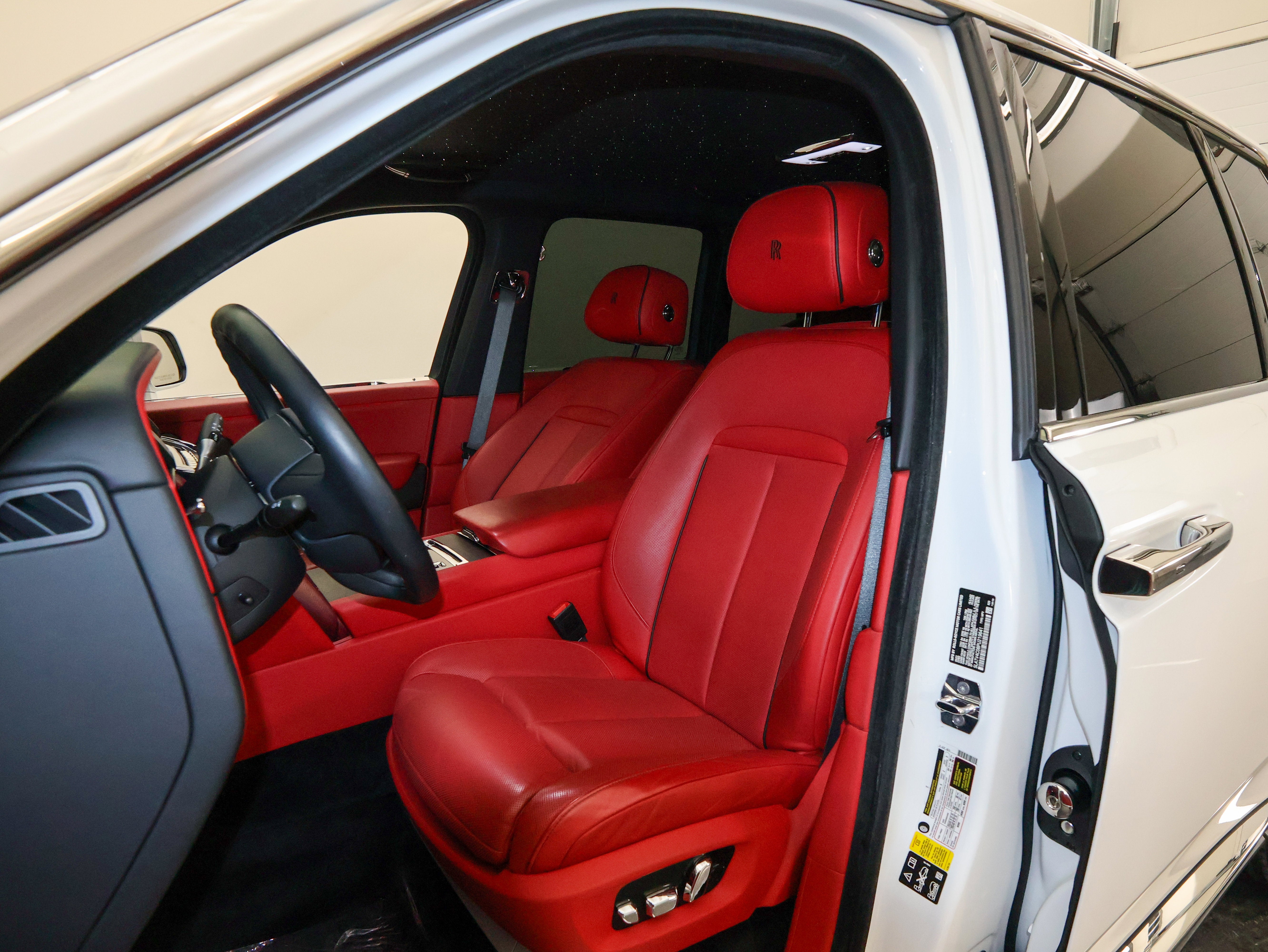 2023 Rolls-Royce Cullinan Base