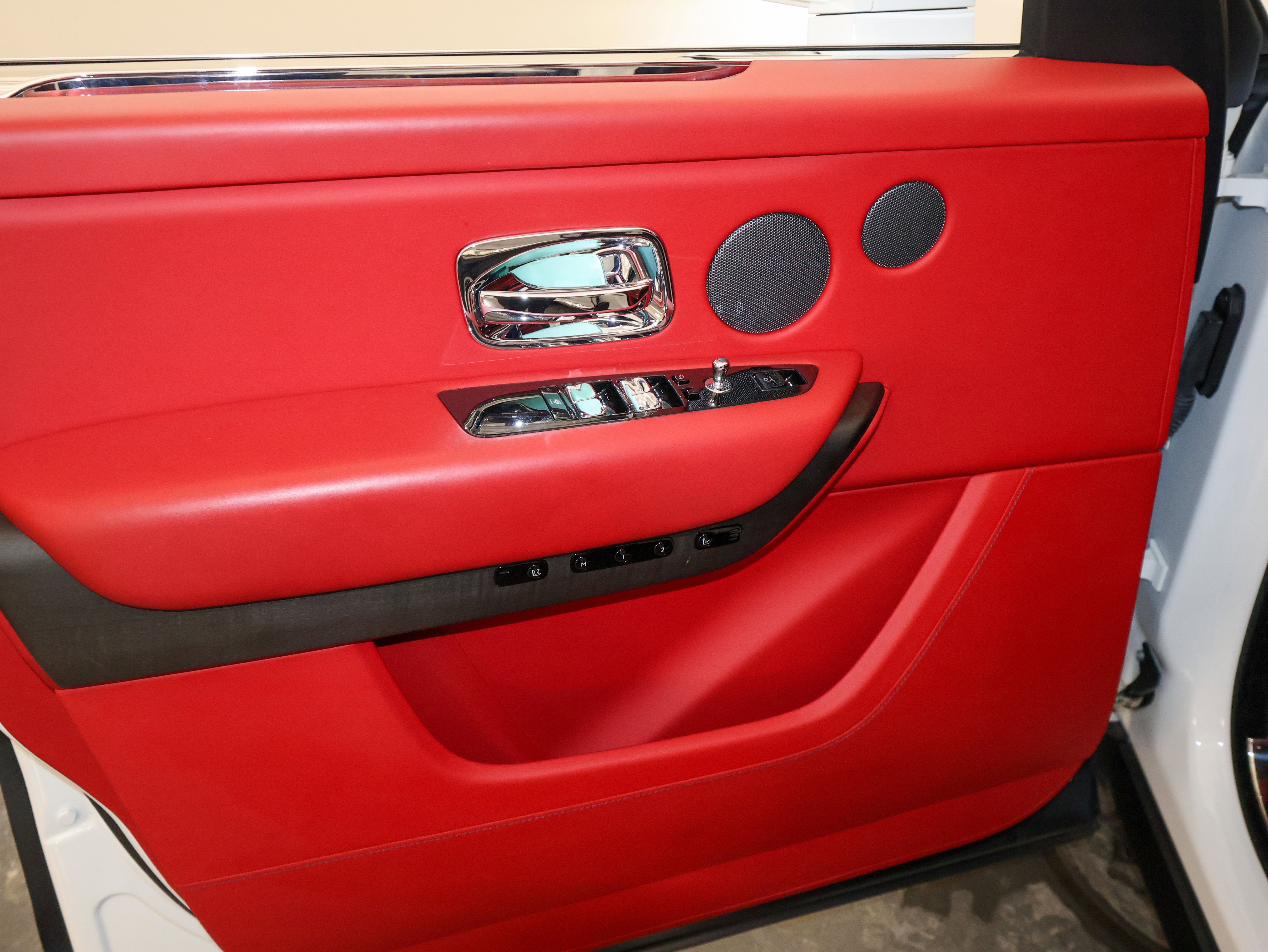 2023 Rolls-Royce Cullinan Base