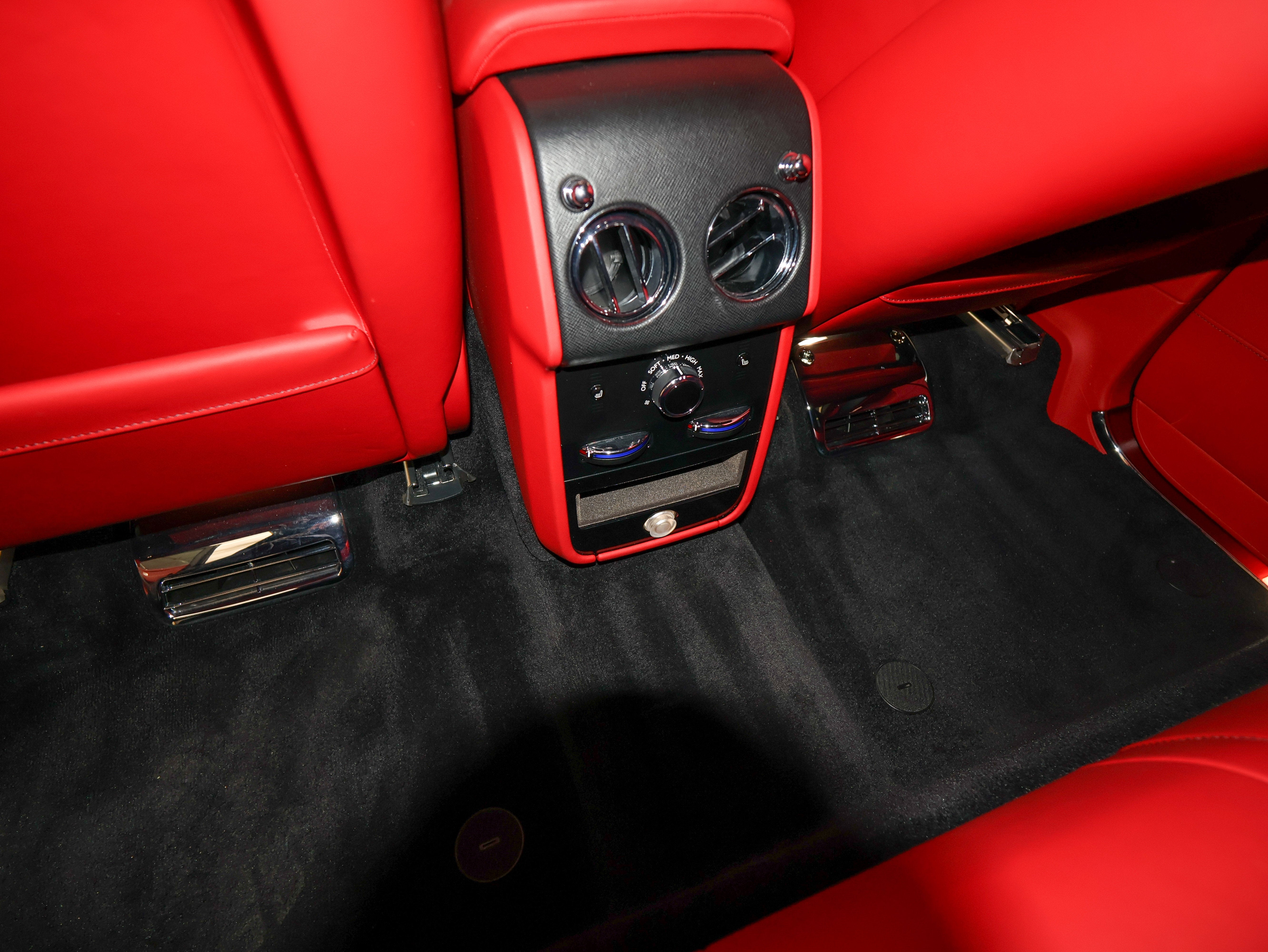 2023 Rolls-Royce Cullinan Base