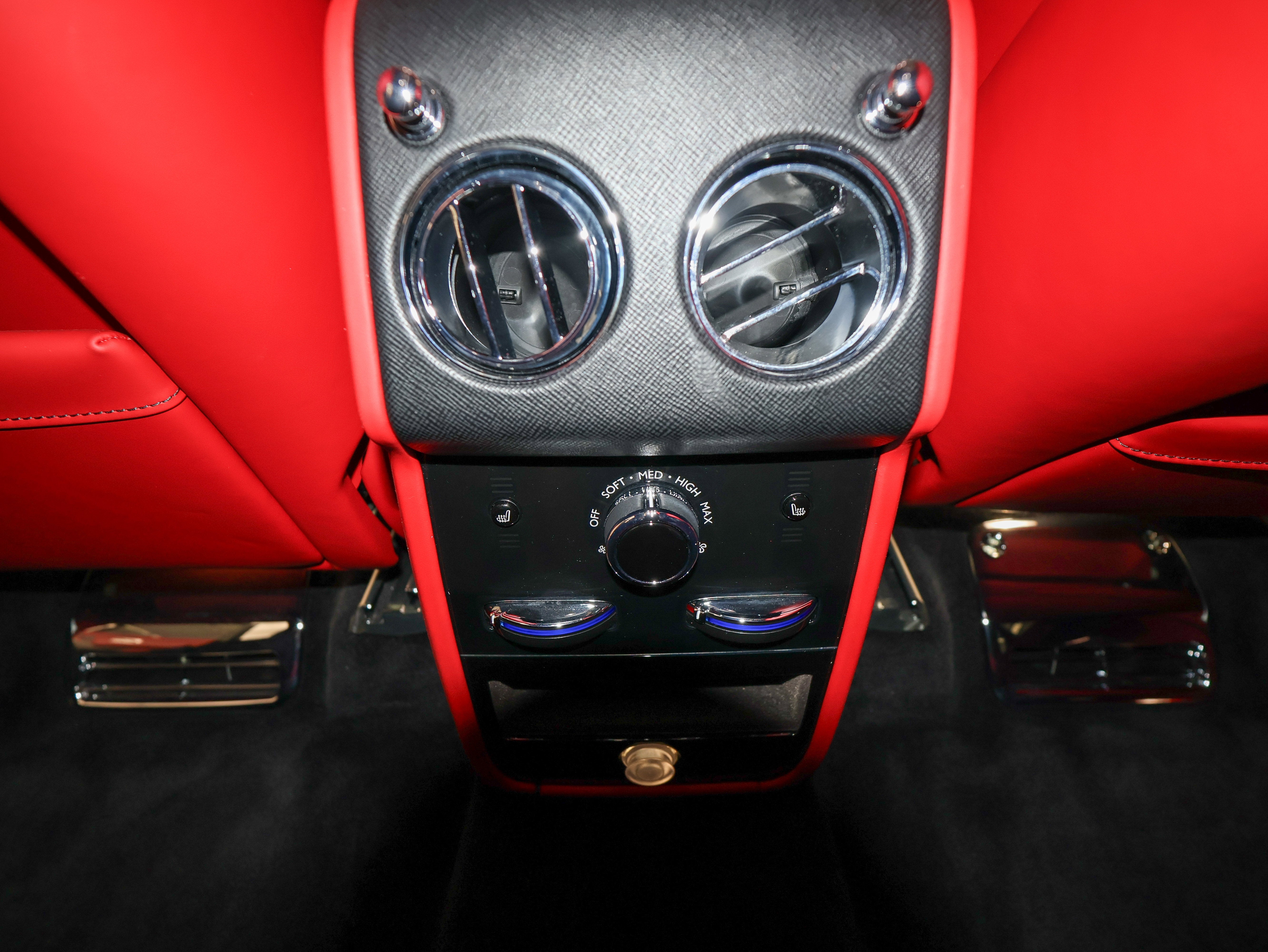 2023 Rolls-Royce Cullinan Base