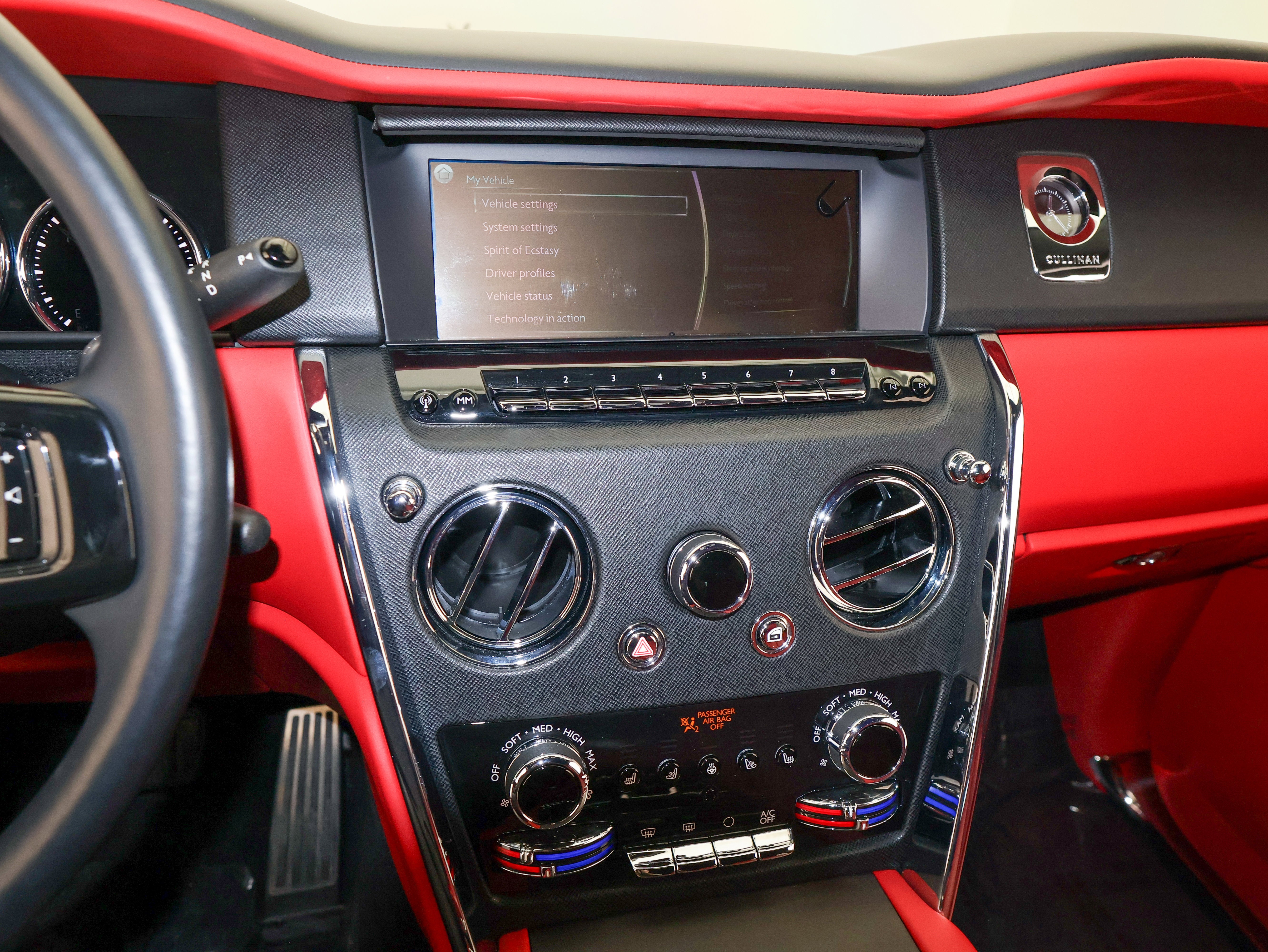 2023 Rolls-Royce Cullinan Base