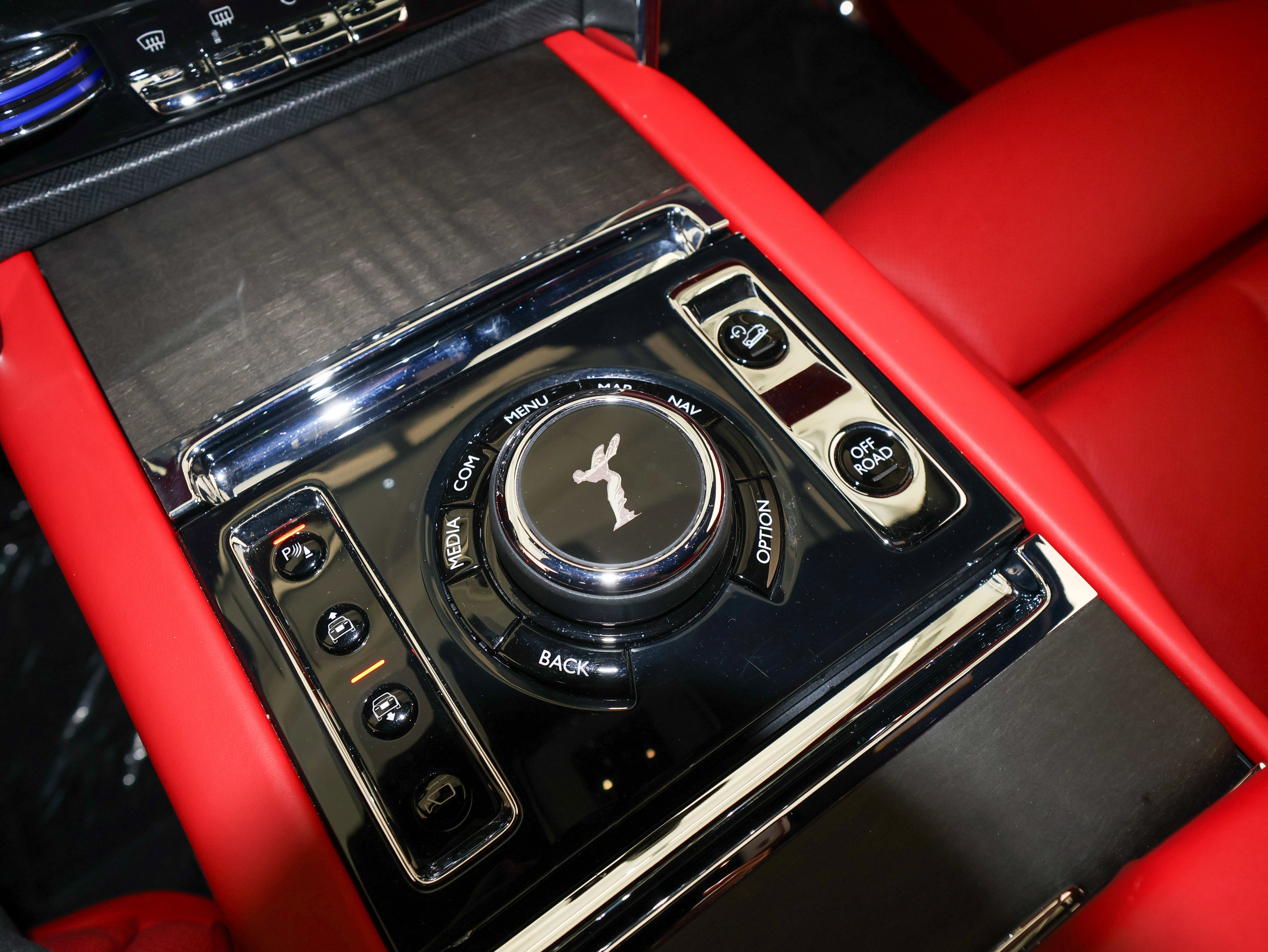 2023 Rolls-Royce Cullinan Base