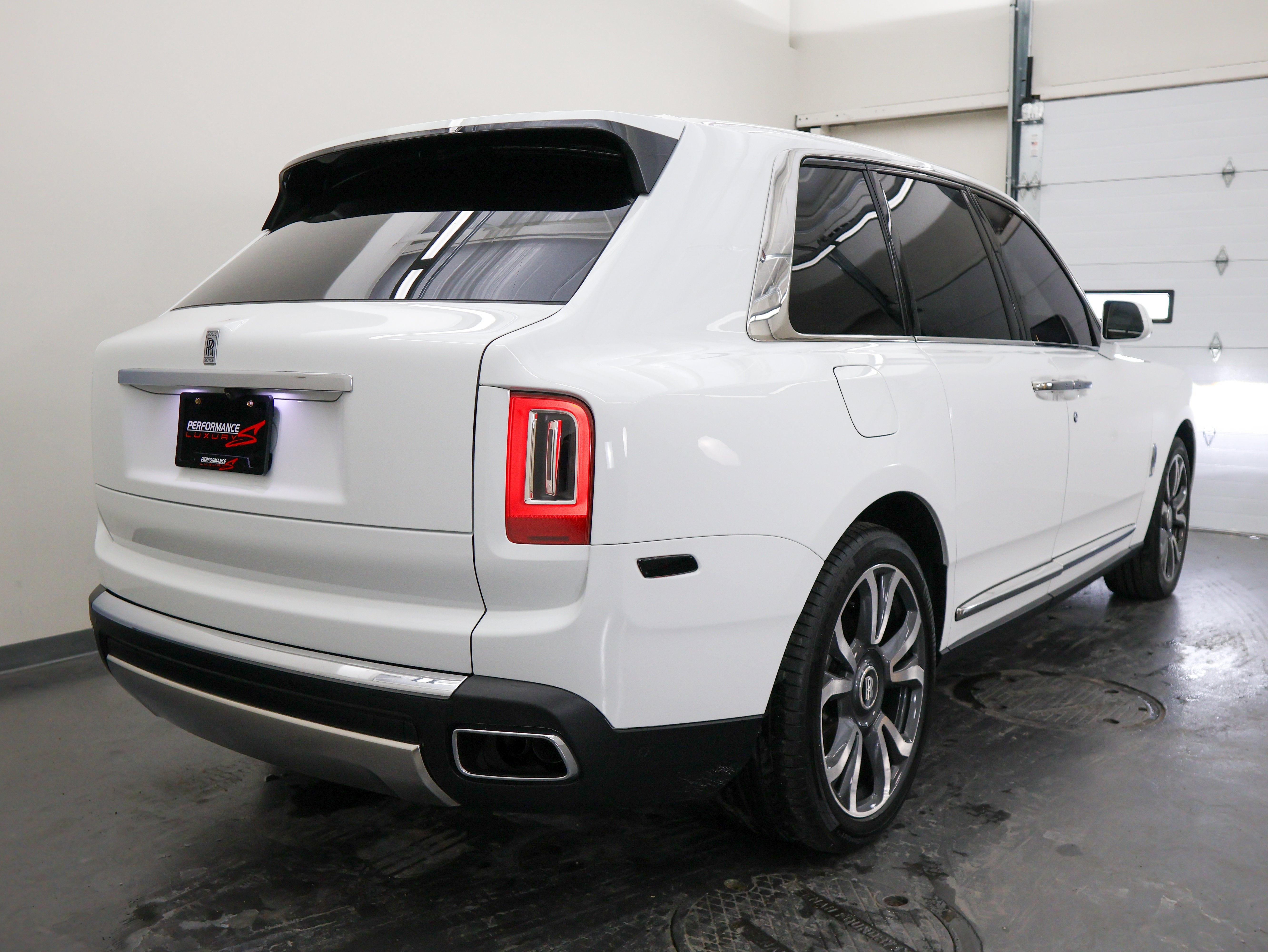 2023 Rolls-Royce Cullinan Base