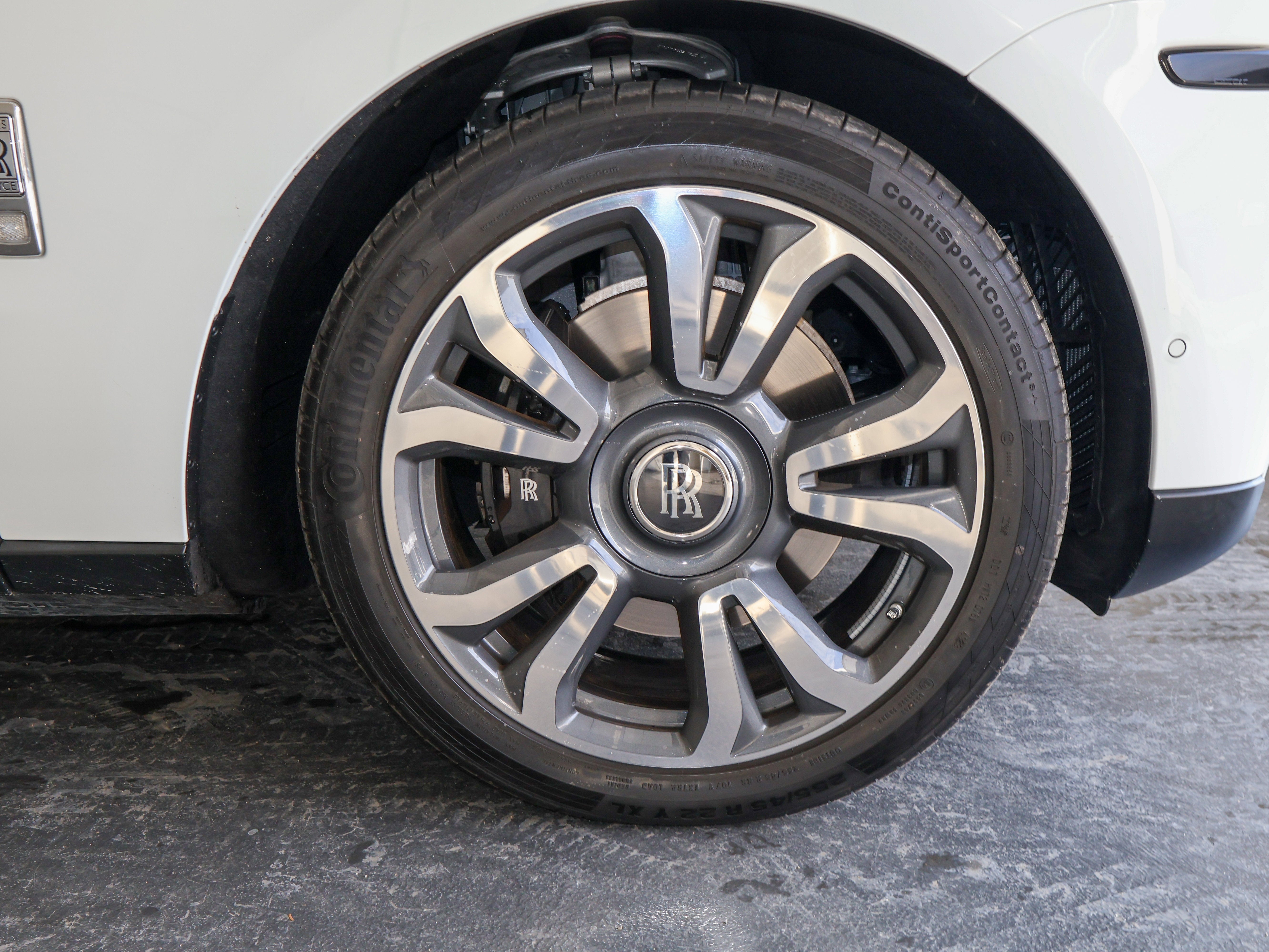 2023 Rolls-Royce Cullinan Base