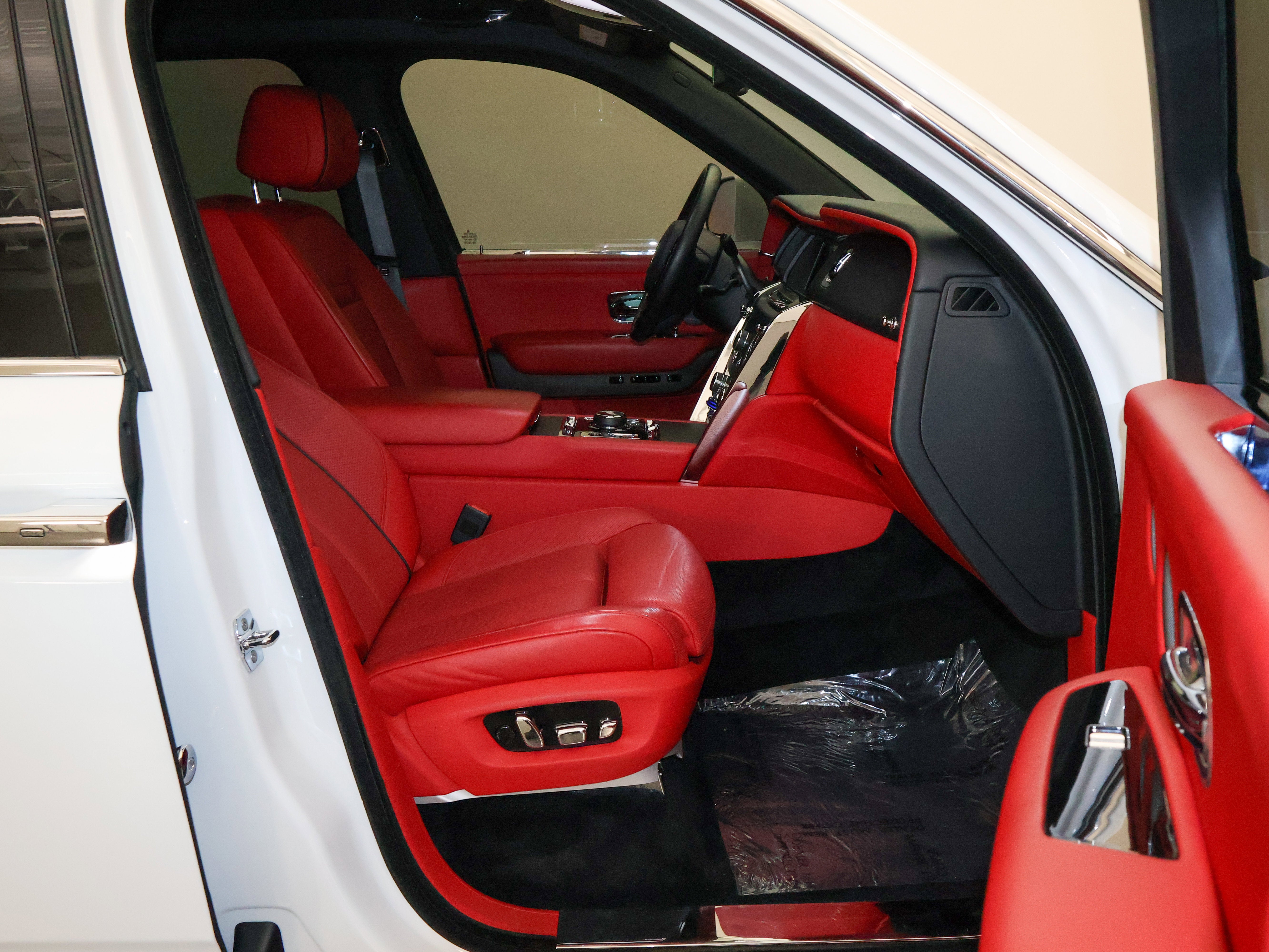 2023 Rolls-Royce Cullinan Base