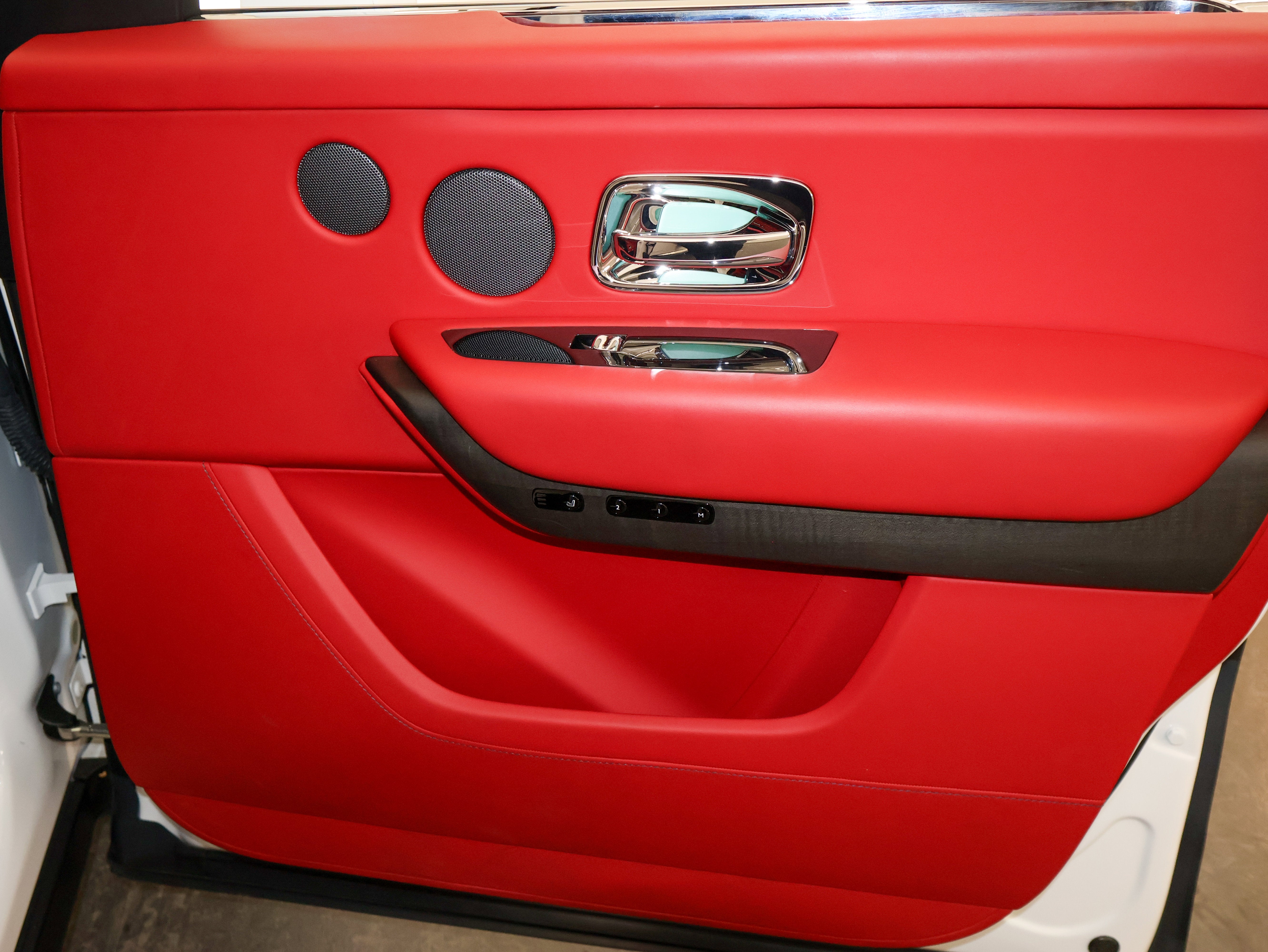 2023 Rolls-Royce Cullinan Base