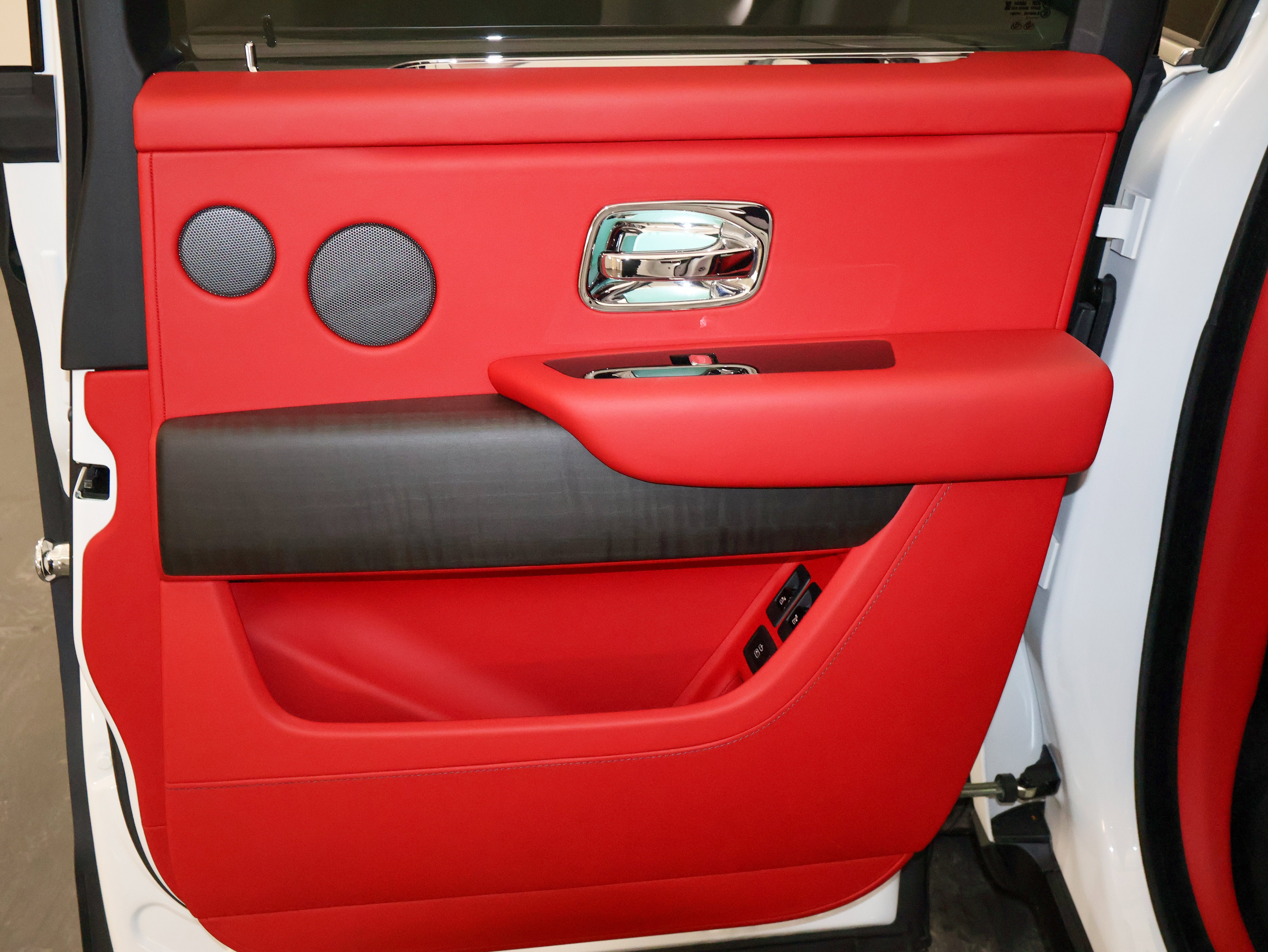 2023 Rolls-Royce Cullinan Base