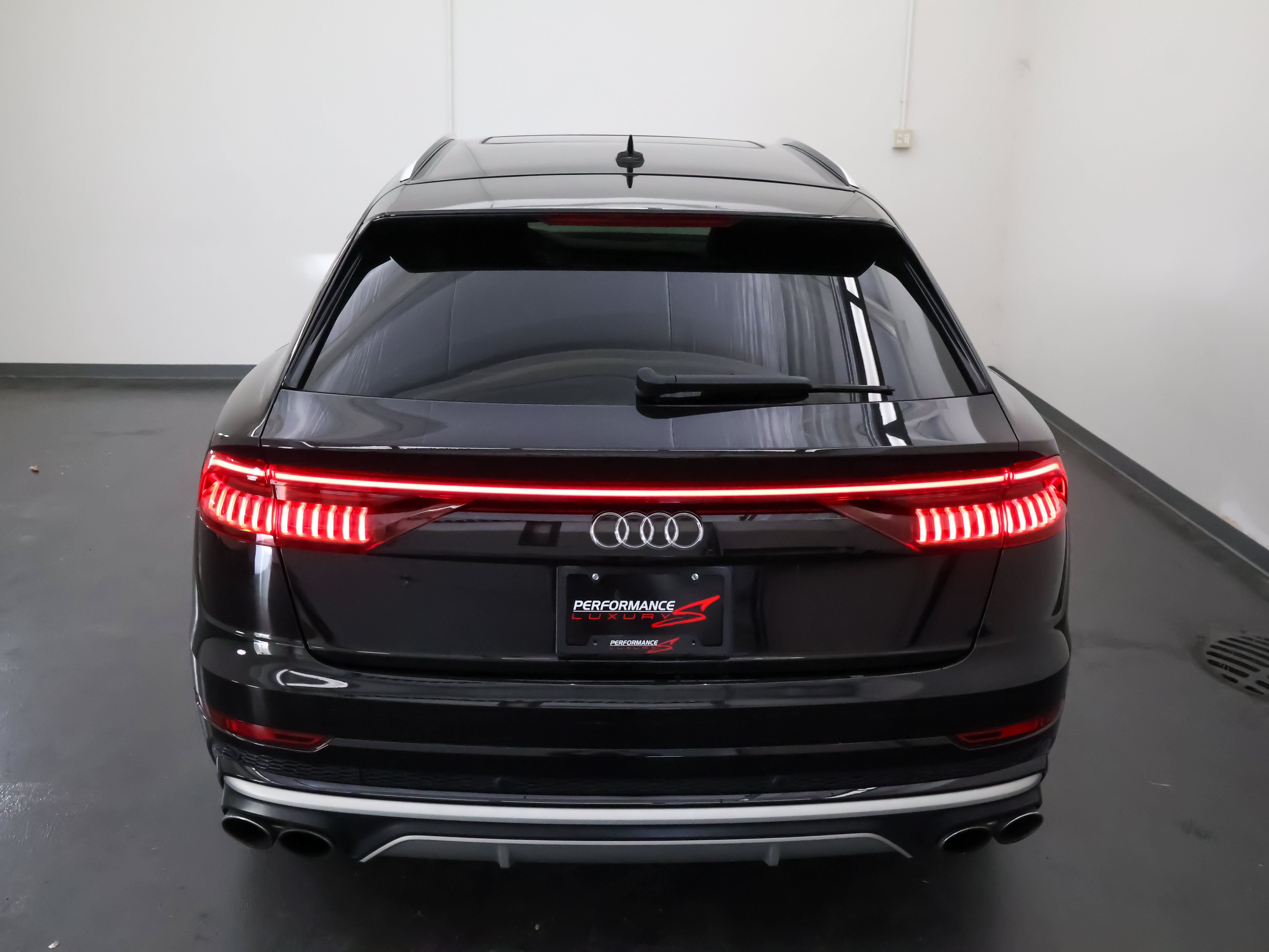 2022 Audi SQ8 Premium Plus