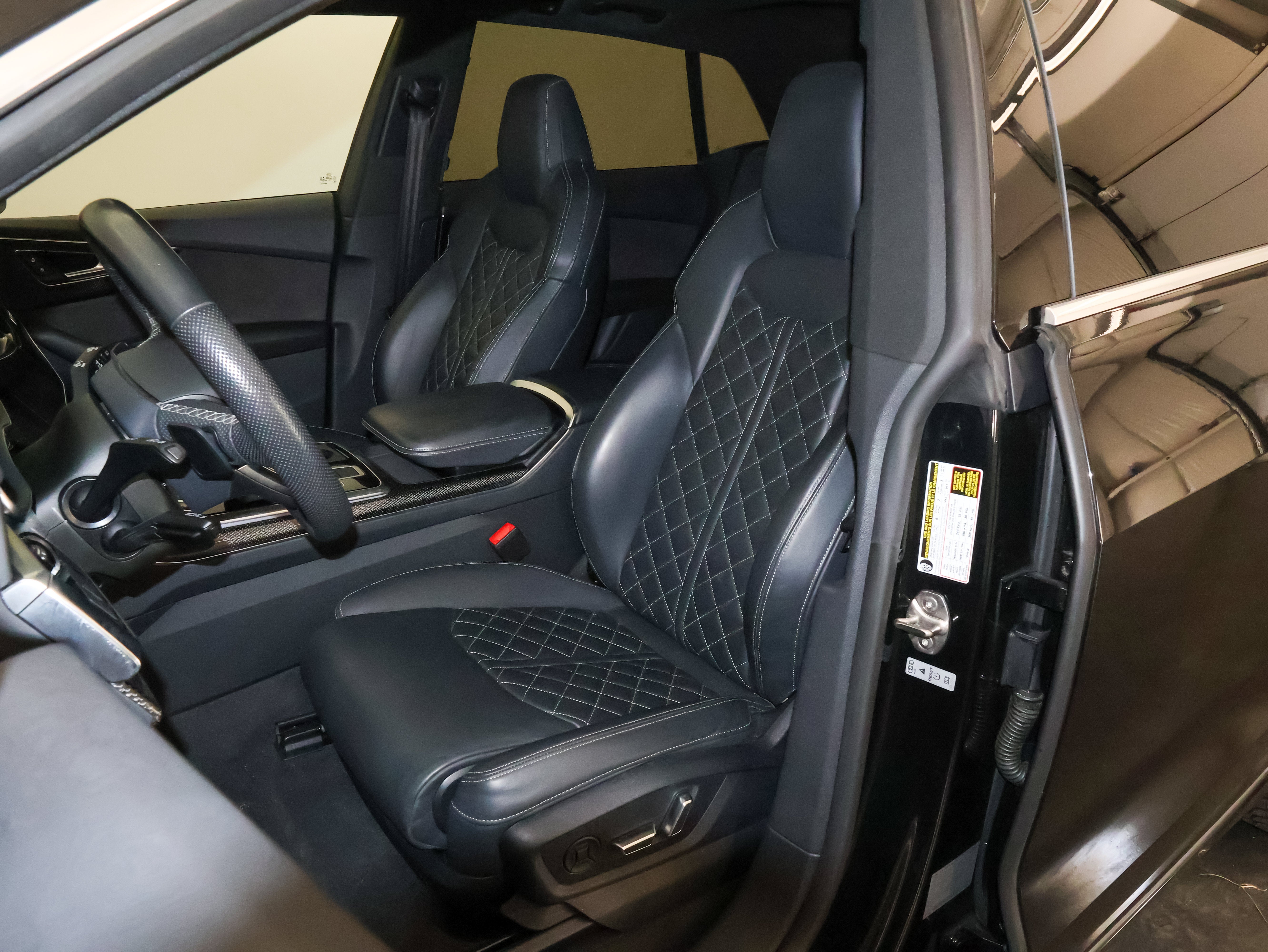 2022 Audi SQ8 Premium Plus