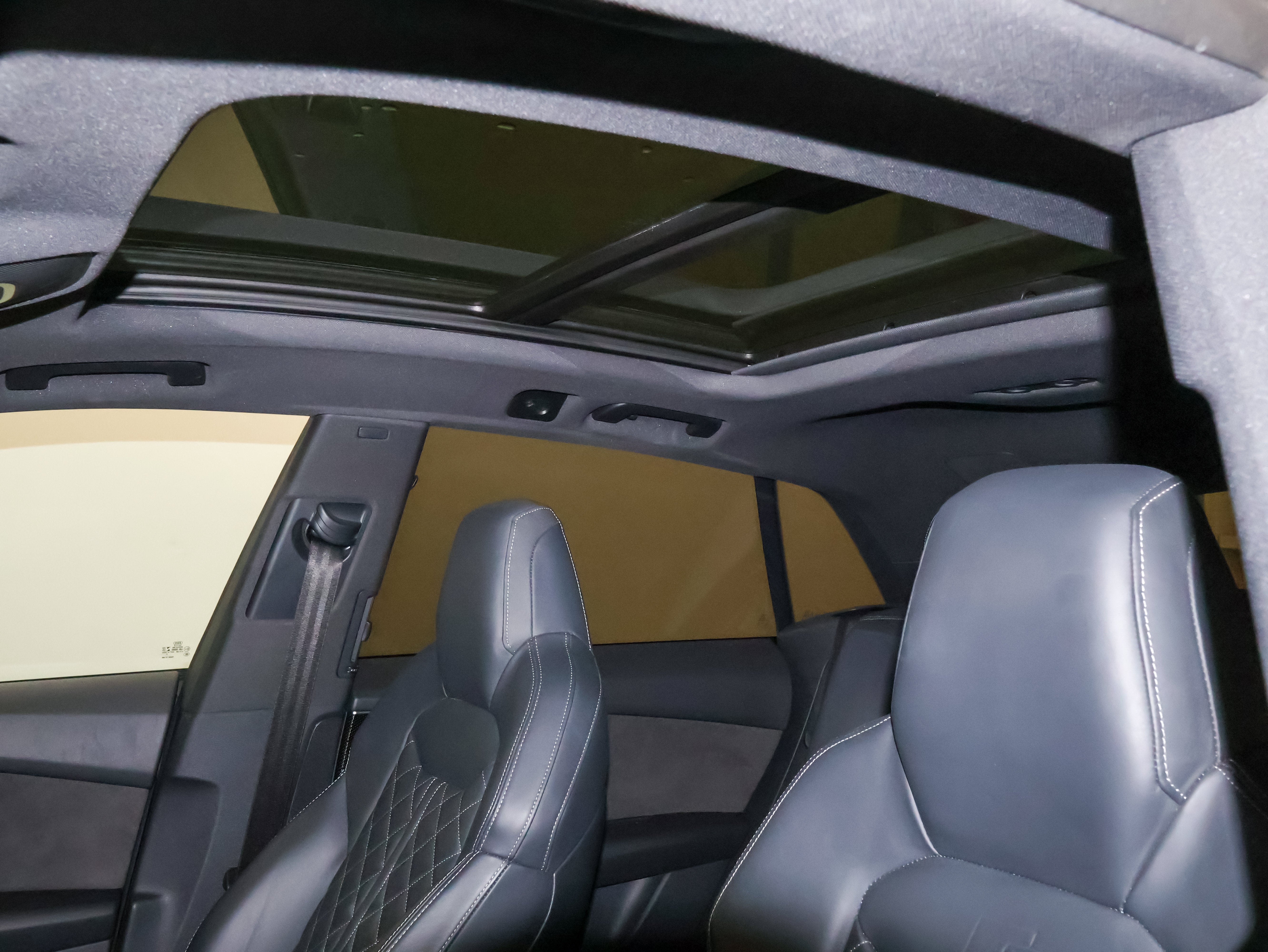 2022 Audi SQ8 Premium Plus