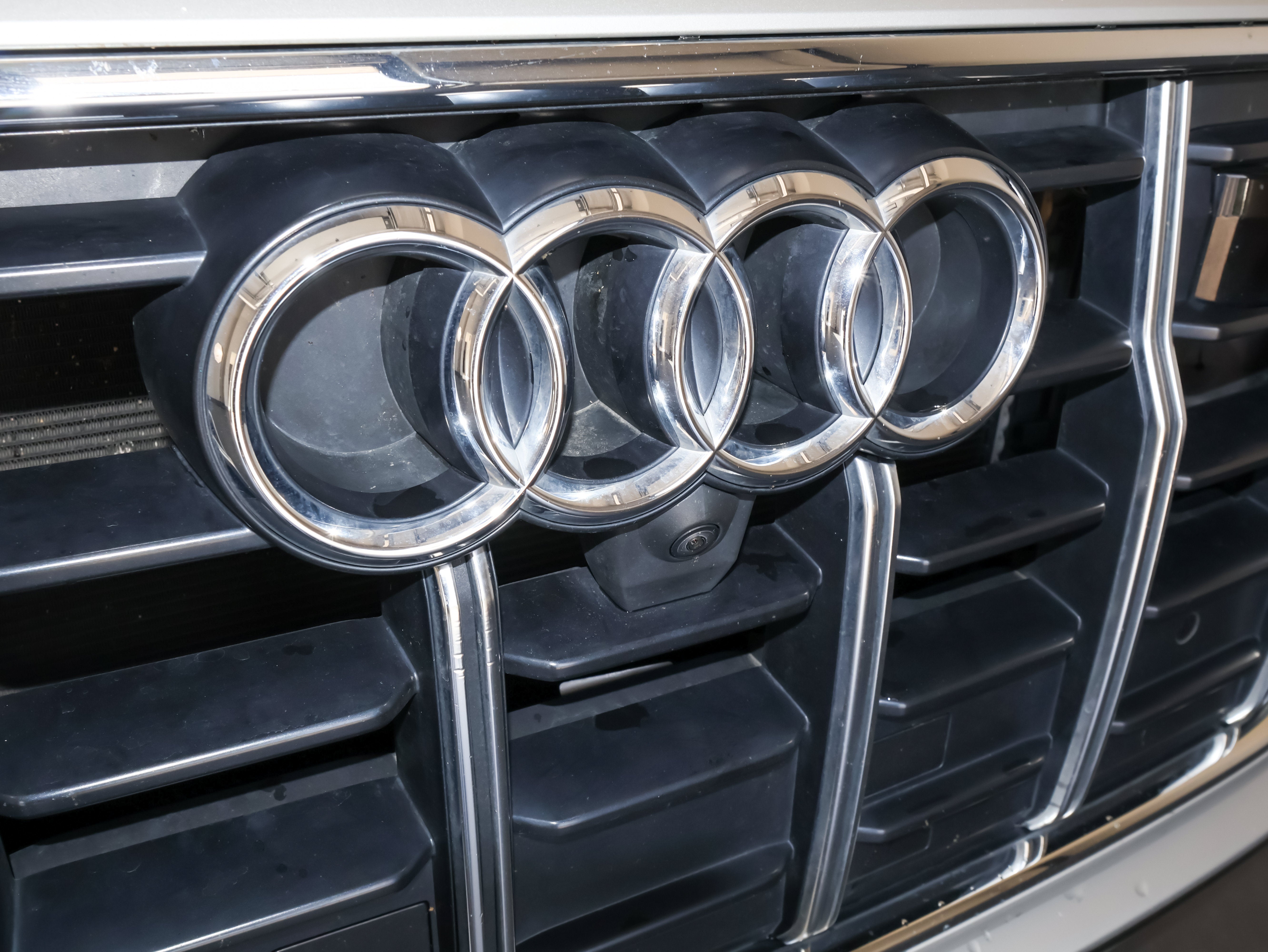 2022 Audi SQ8 Premium Plus