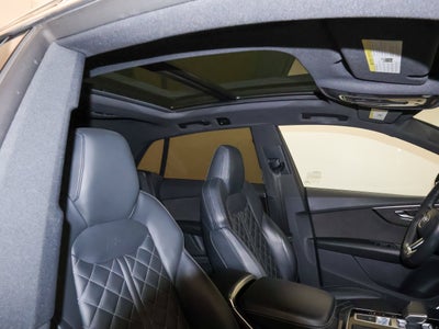 2022 Audi SQ8 Premium Plus