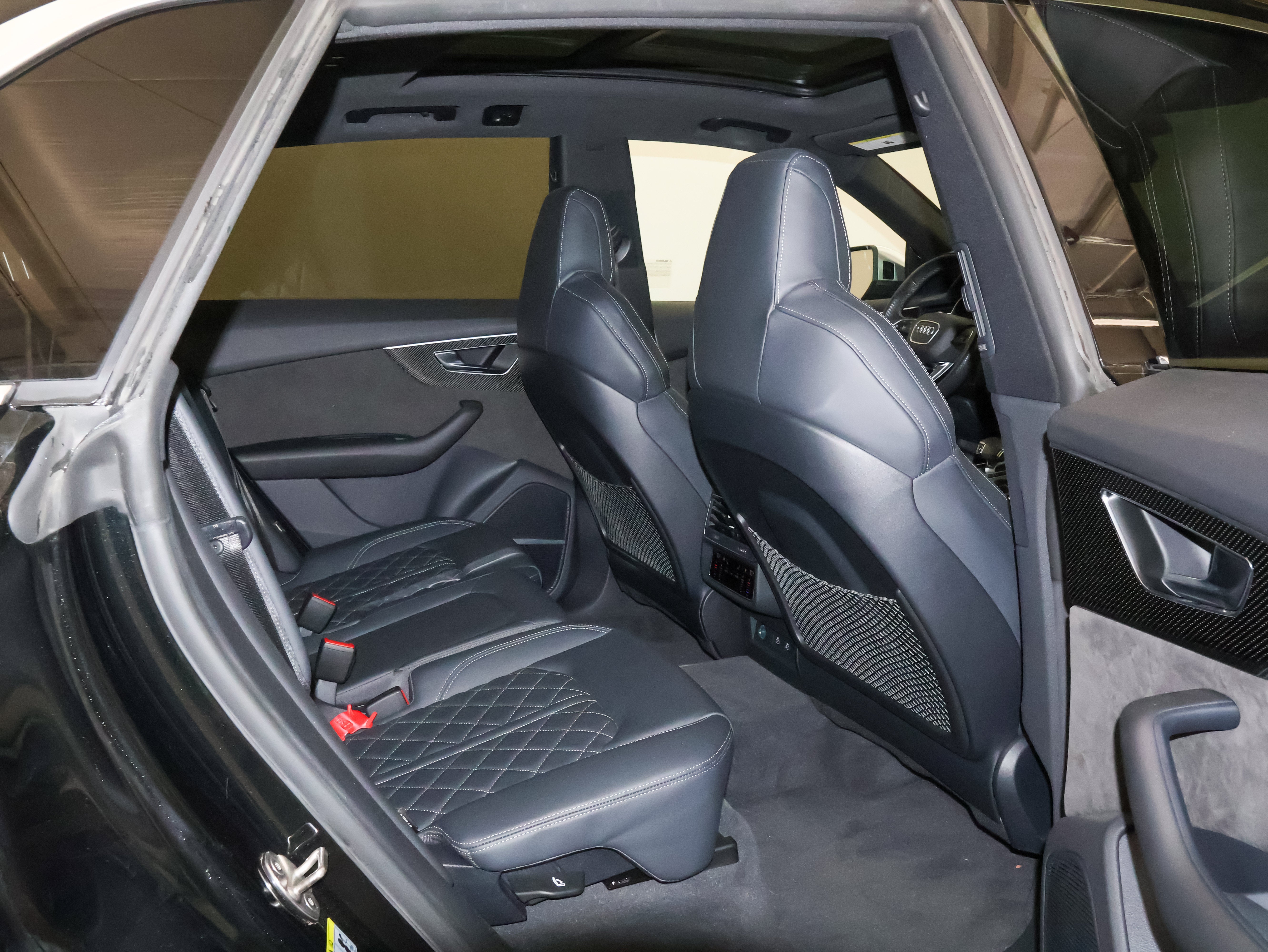 2022 Audi SQ8 Premium Plus