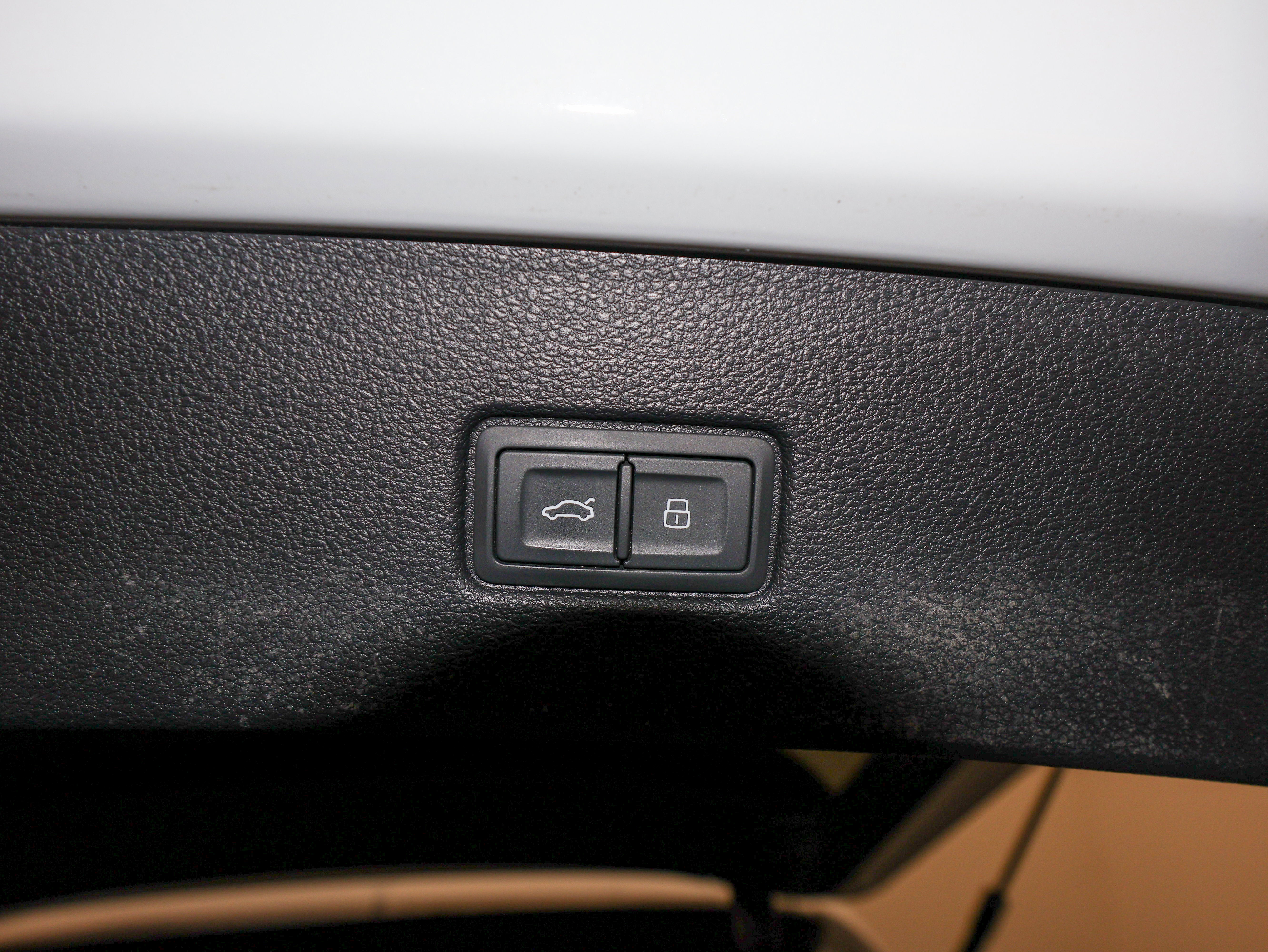 2021 Audi SQ7 Premium Plus