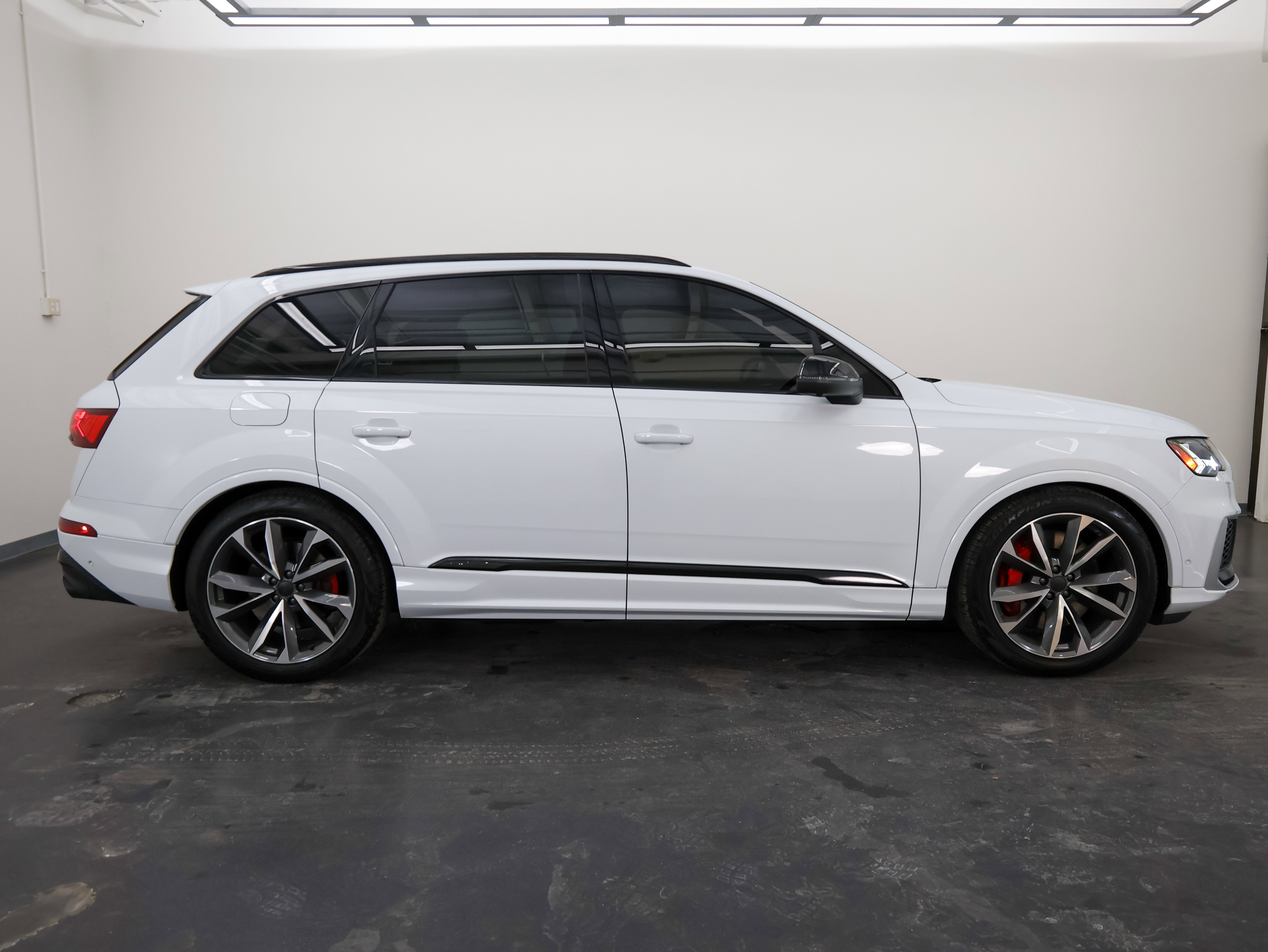 2021 Audi SQ7 Premium Plus
