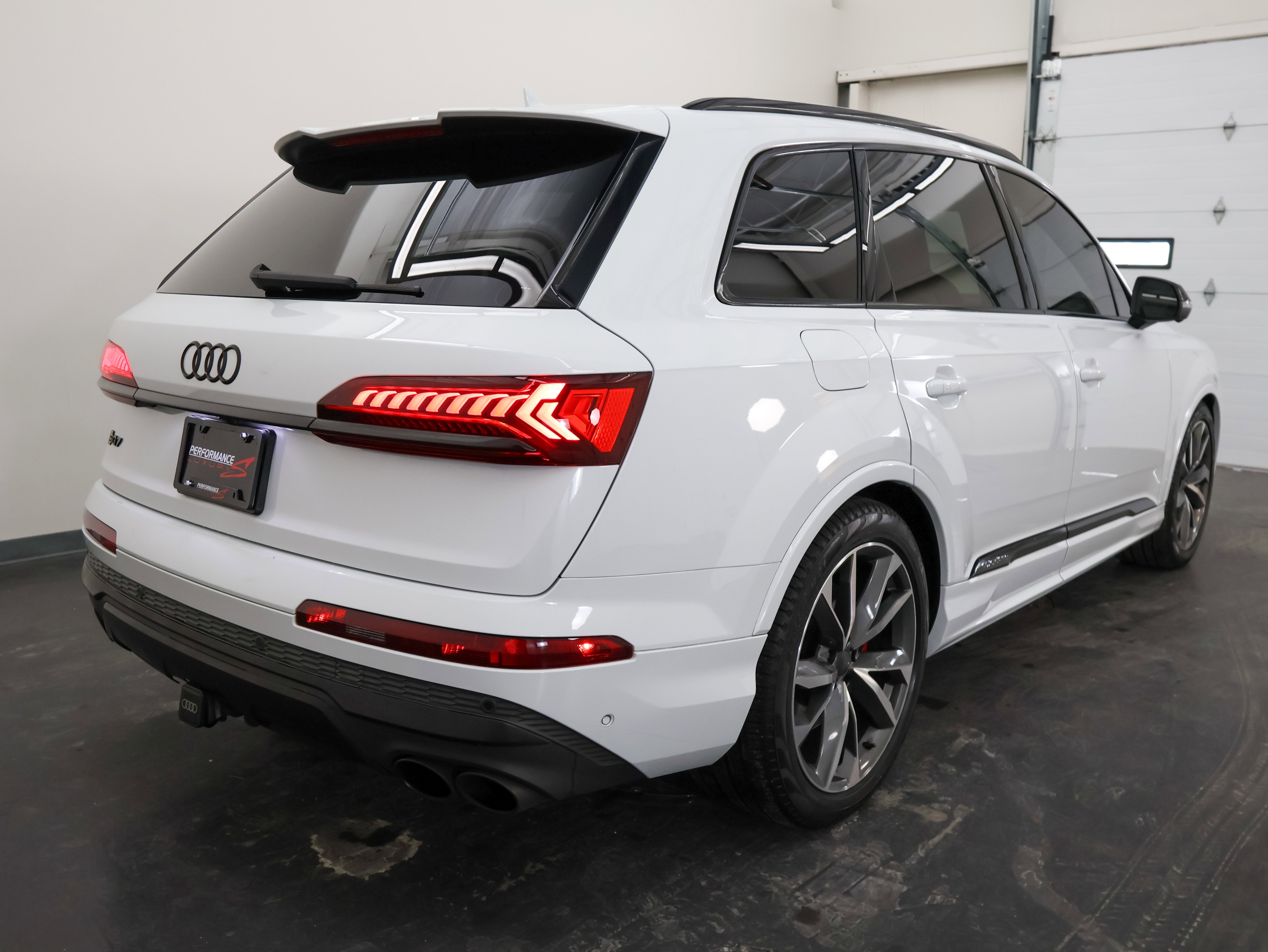 2021 Audi SQ7 Premium Plus