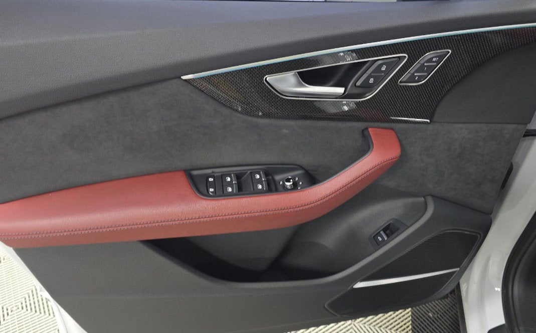 2024 Audi SQ7 Premium Plus