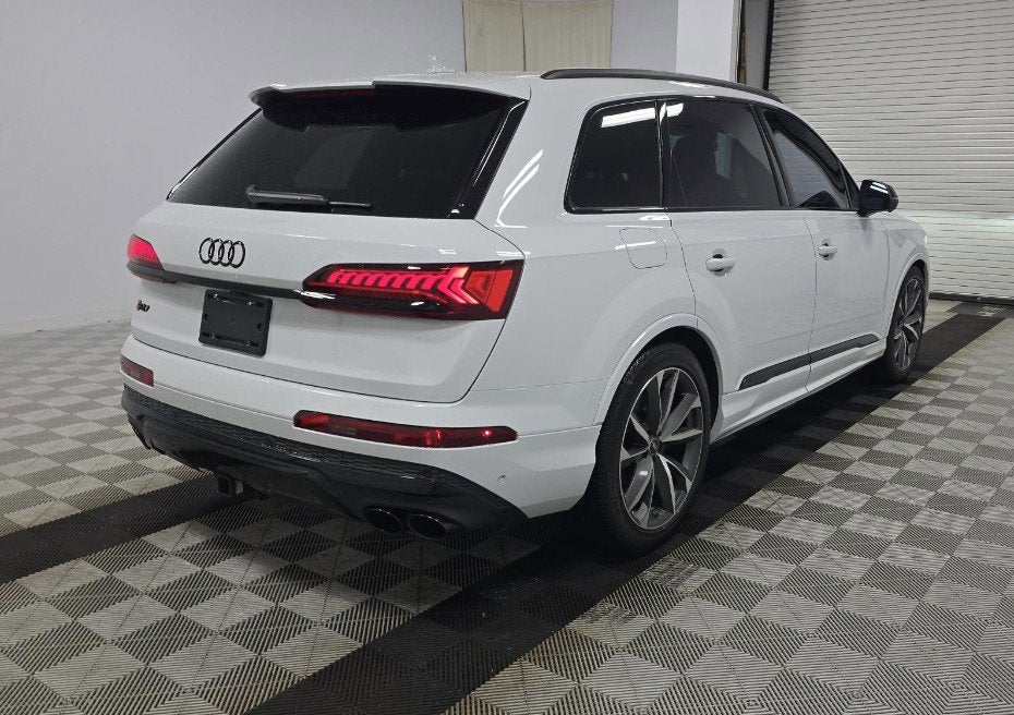 2024 Audi SQ7 Premium Plus