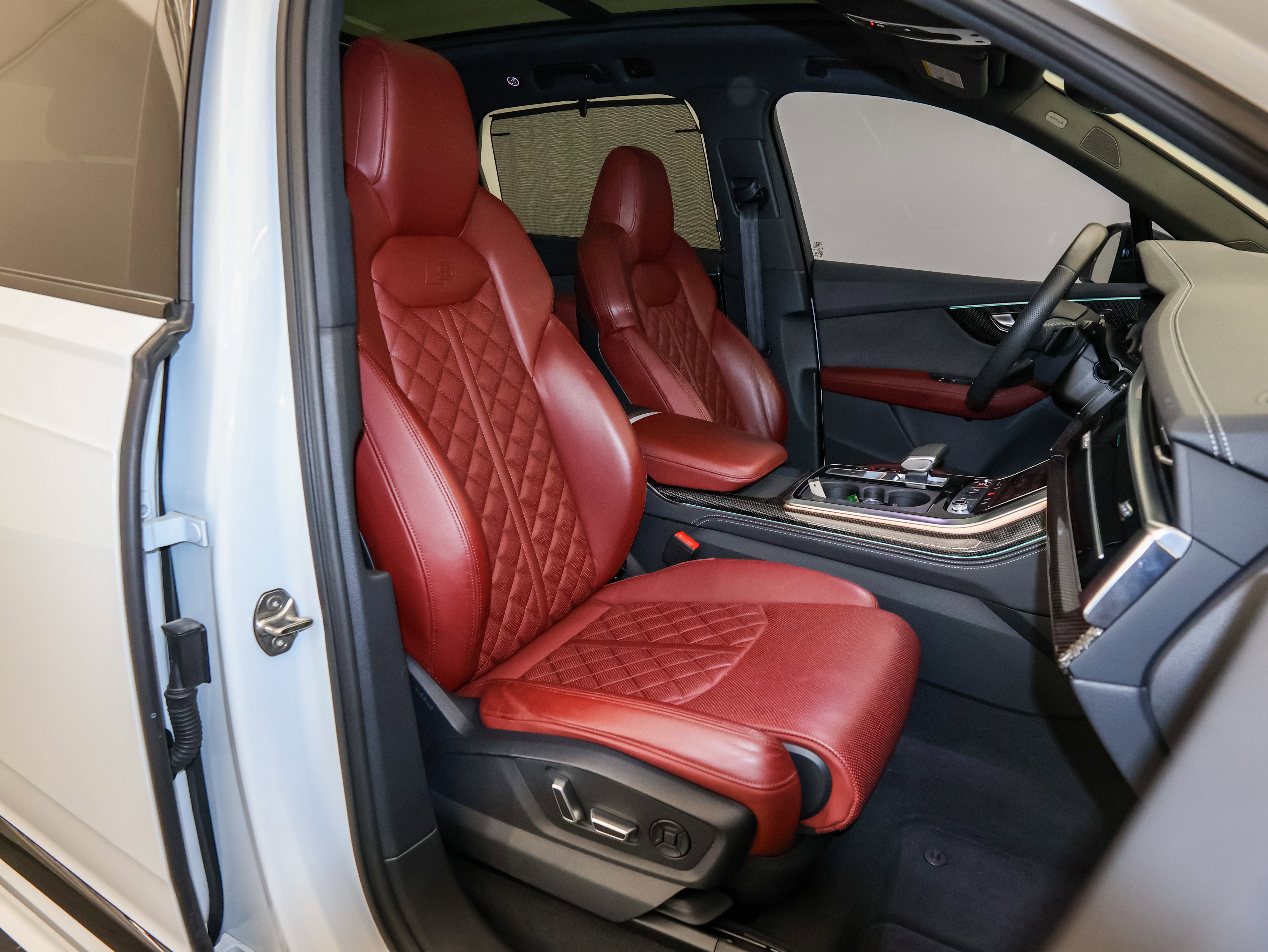 2024 Audi SQ7 Premium Plus