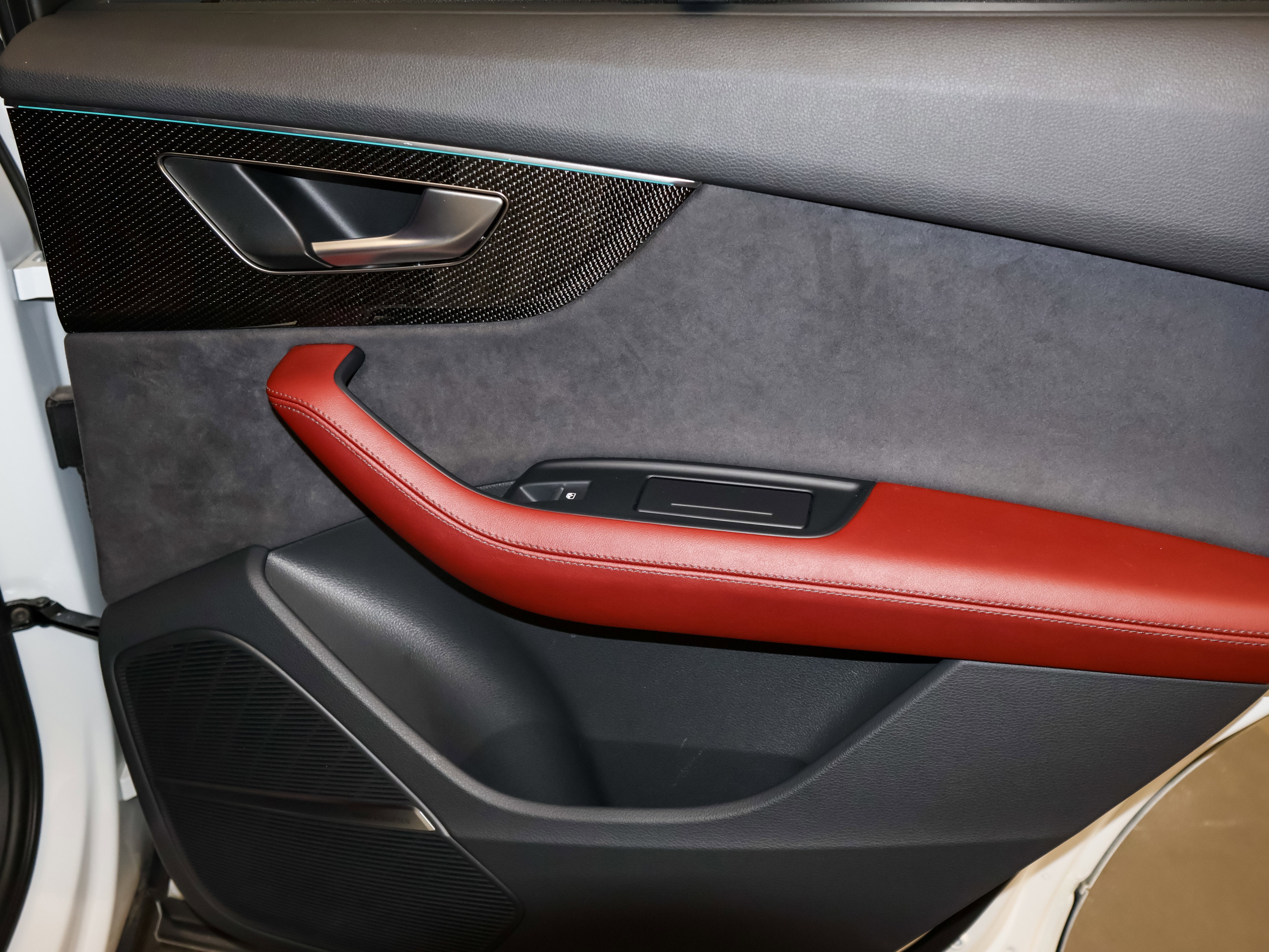 2024 Audi SQ7 Premium Plus