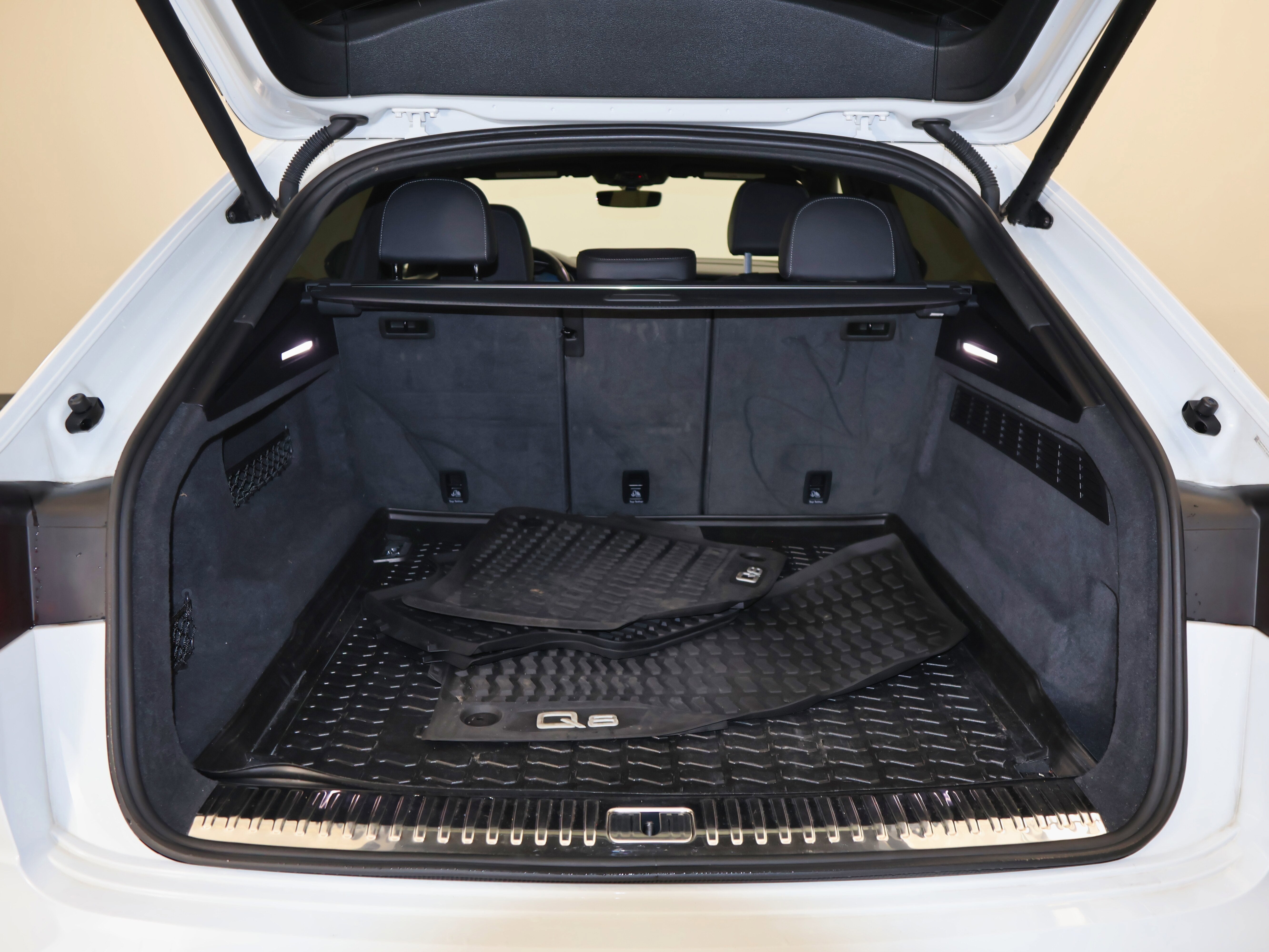 2019 Audi Q8 Premium Plus