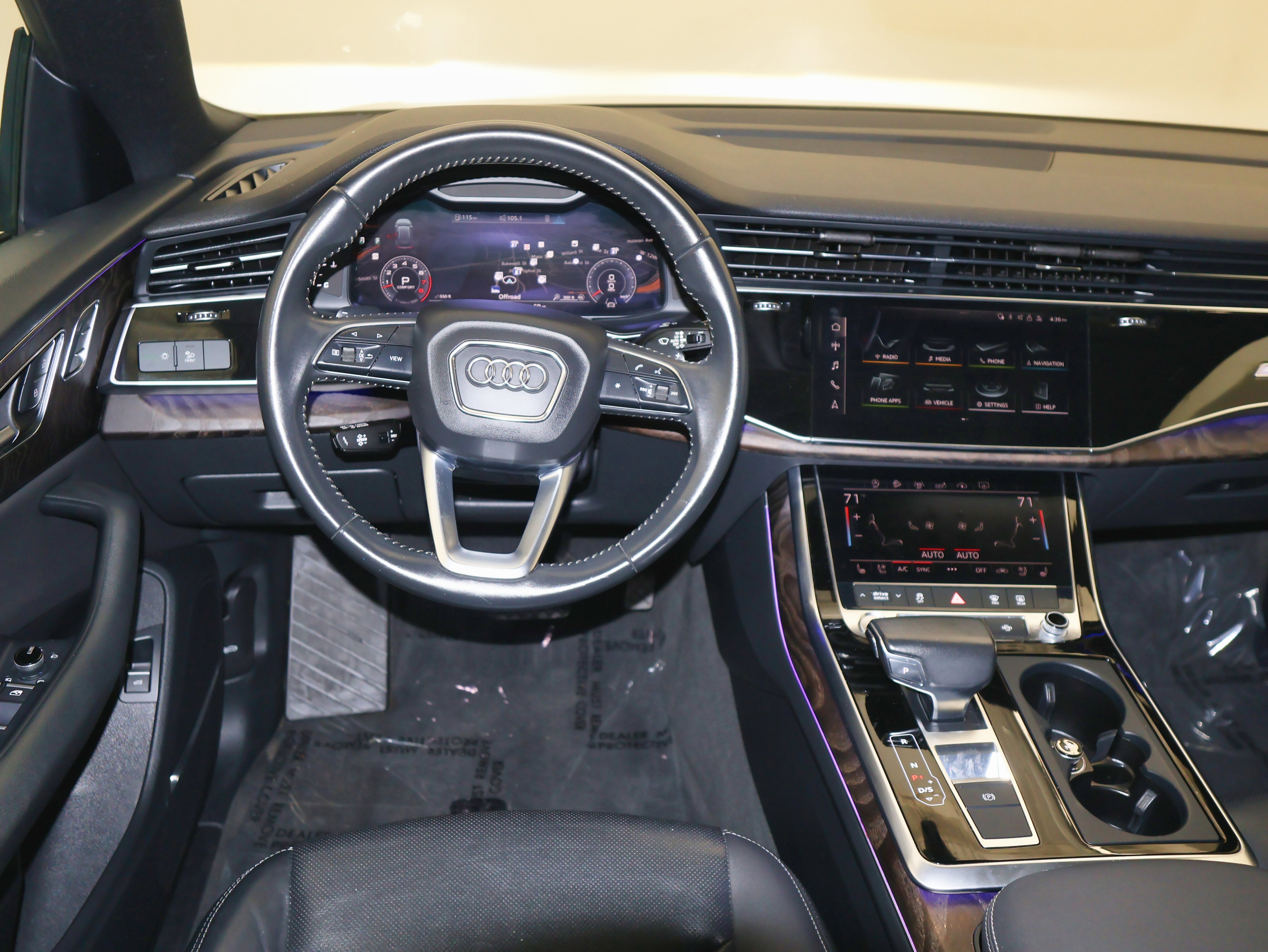 2019 Audi Q8 Premium Plus