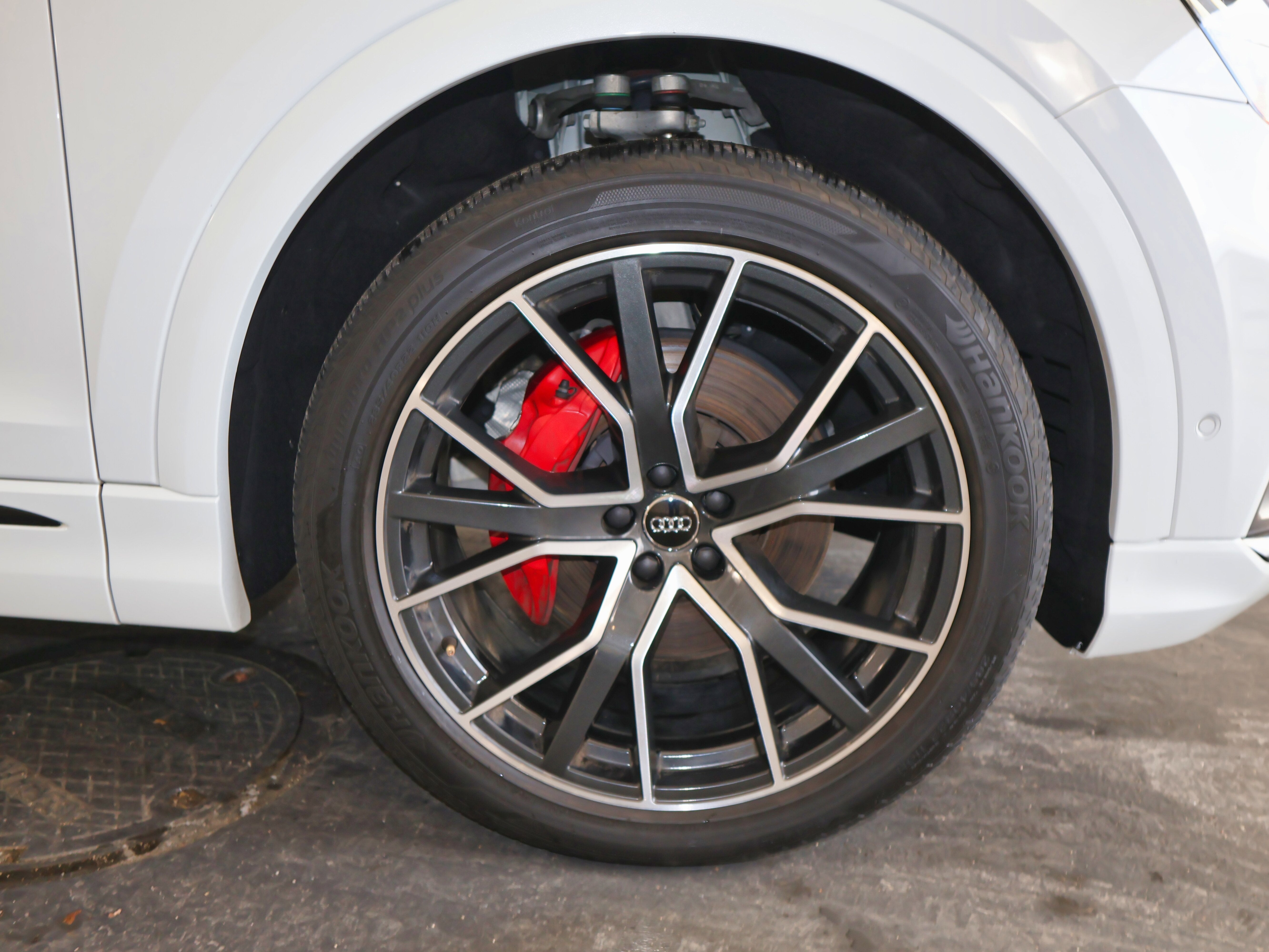 2019 Audi Q8 Premium Plus