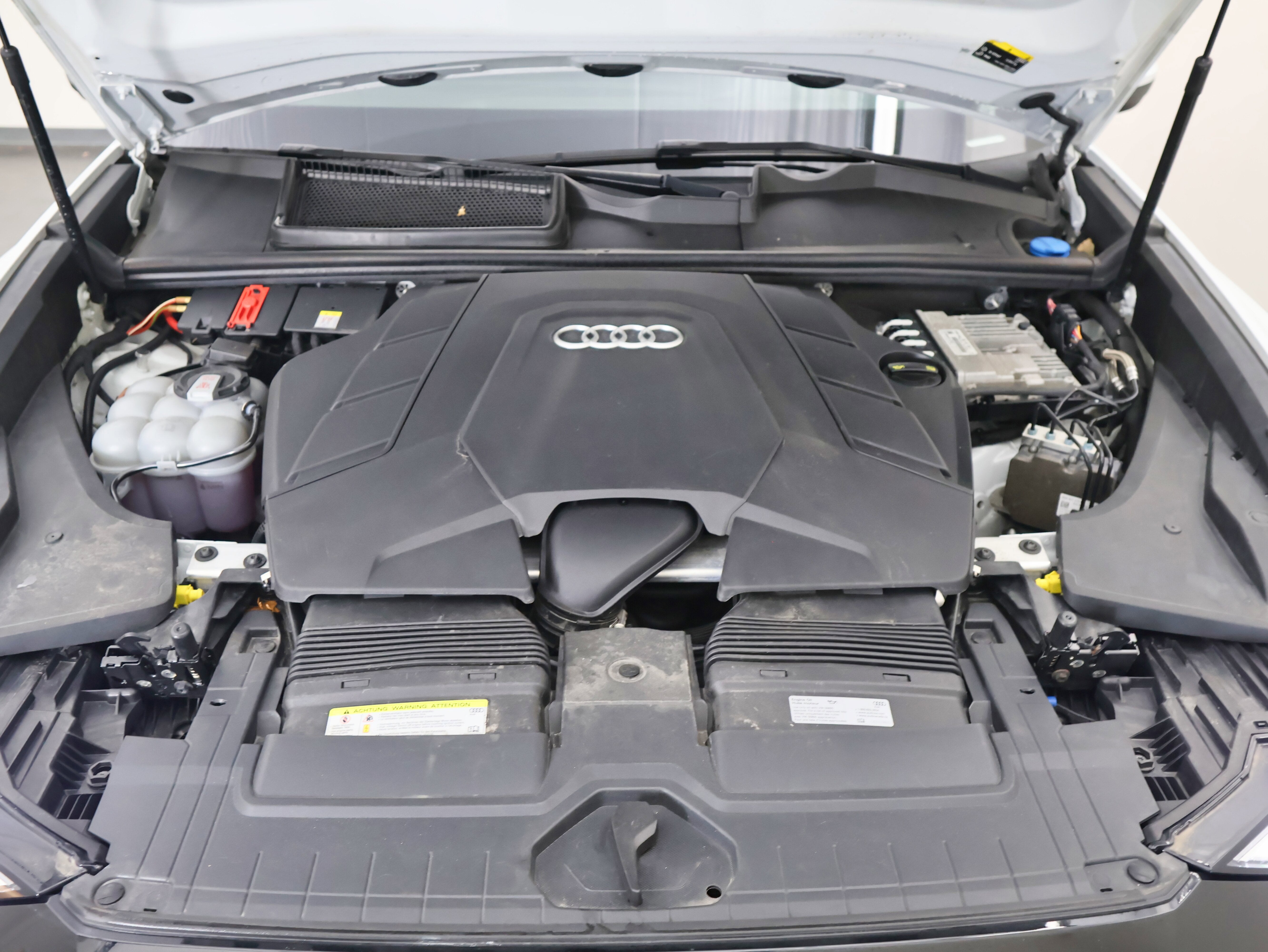 2019 Audi Q8 Premium Plus