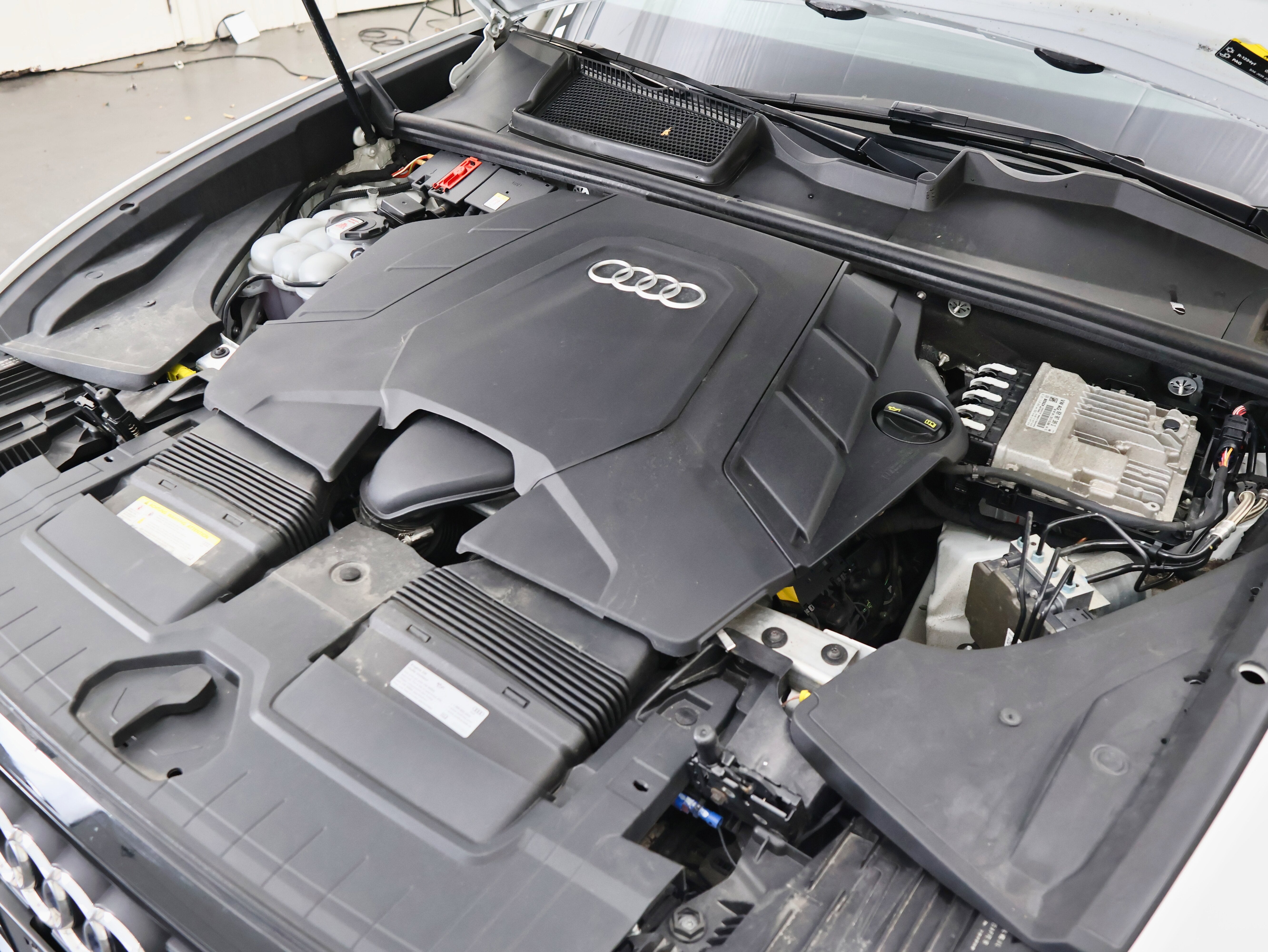 2019 Audi Q8 Premium Plus