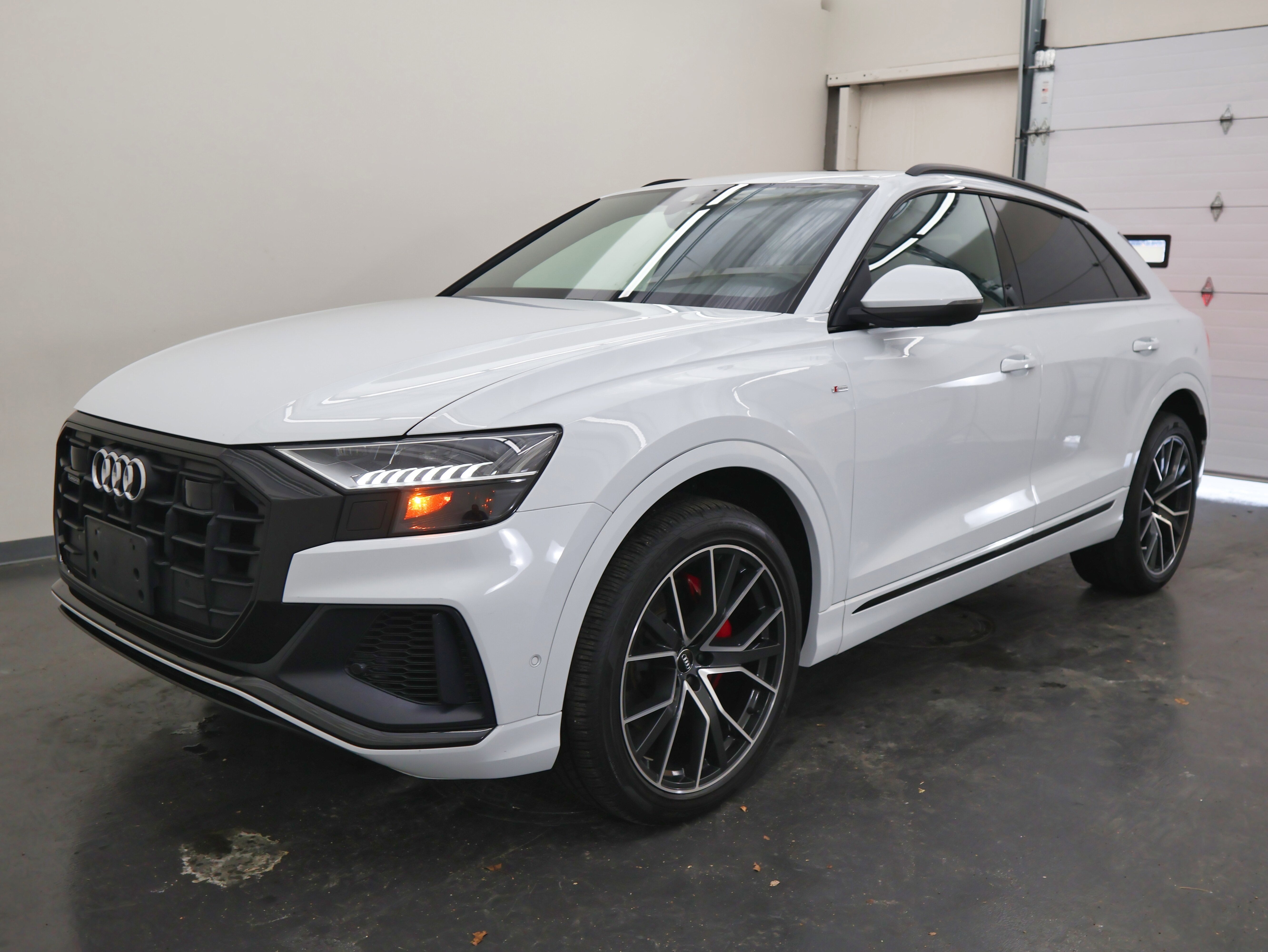 2019 Audi Q8 Premium Plus