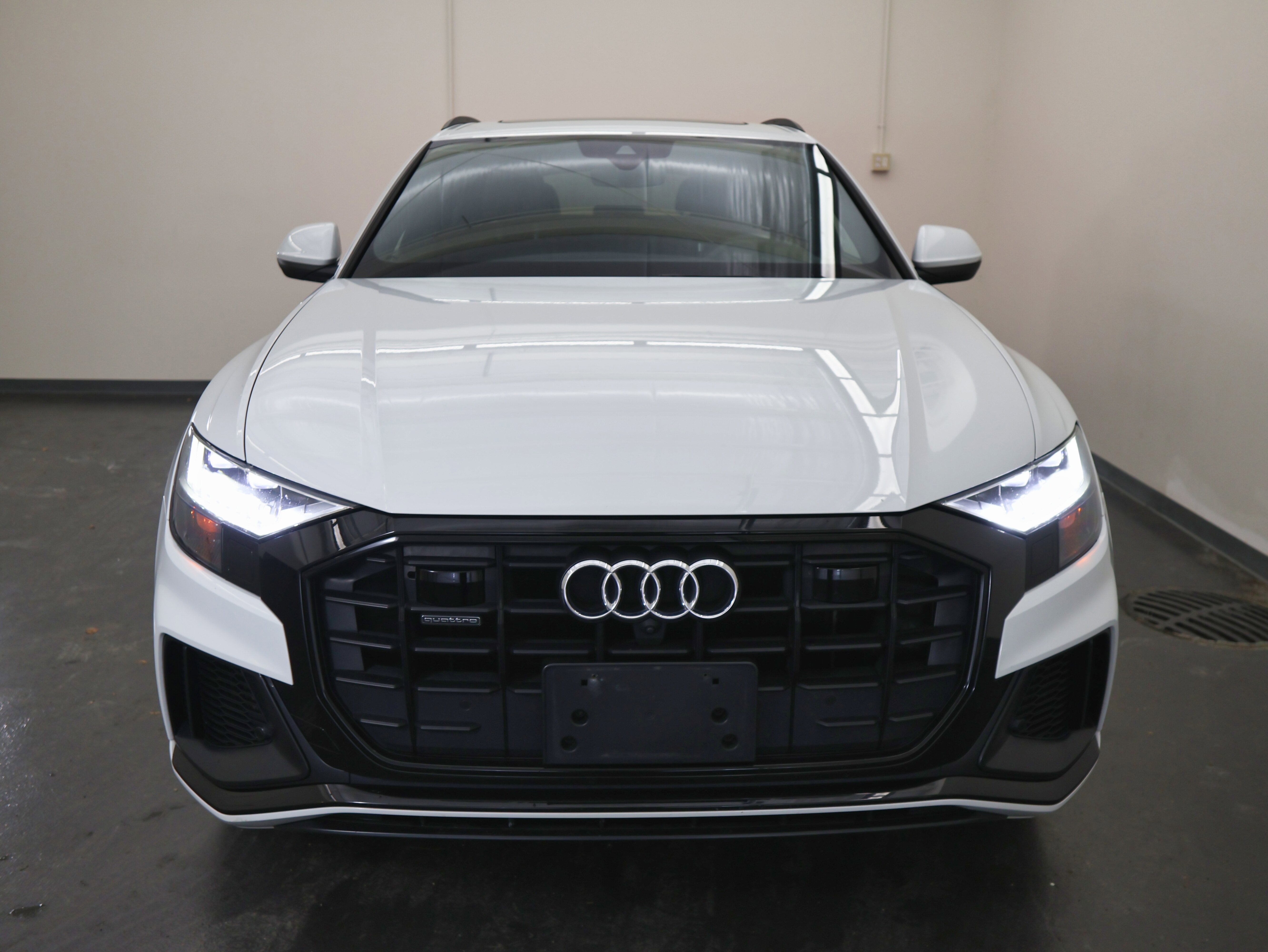 2019 Audi Q8 Premium Plus