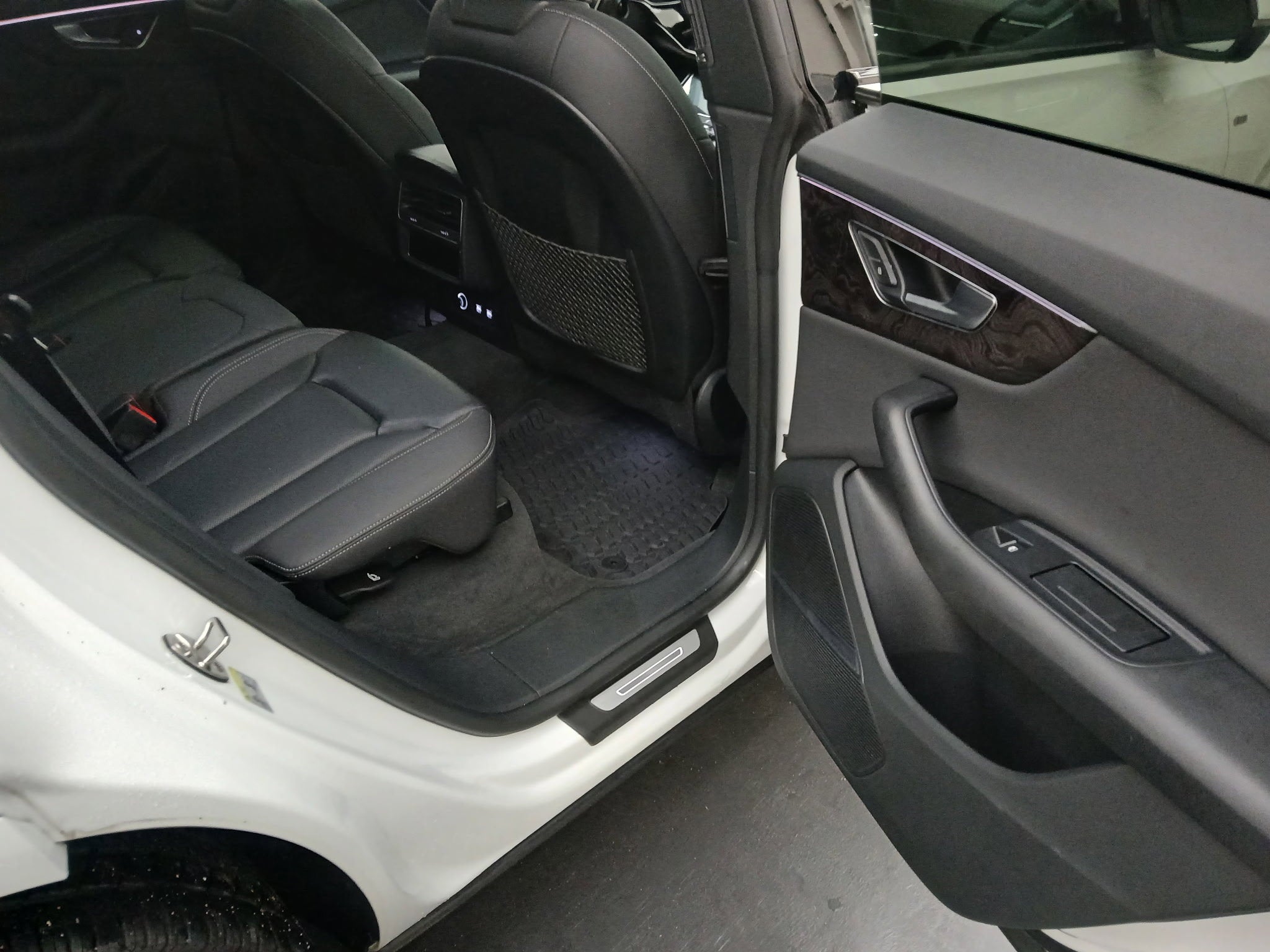 2020 Audi Q8 Premium Plus