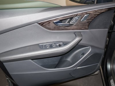 2023 Audi Q8 Premium Plus