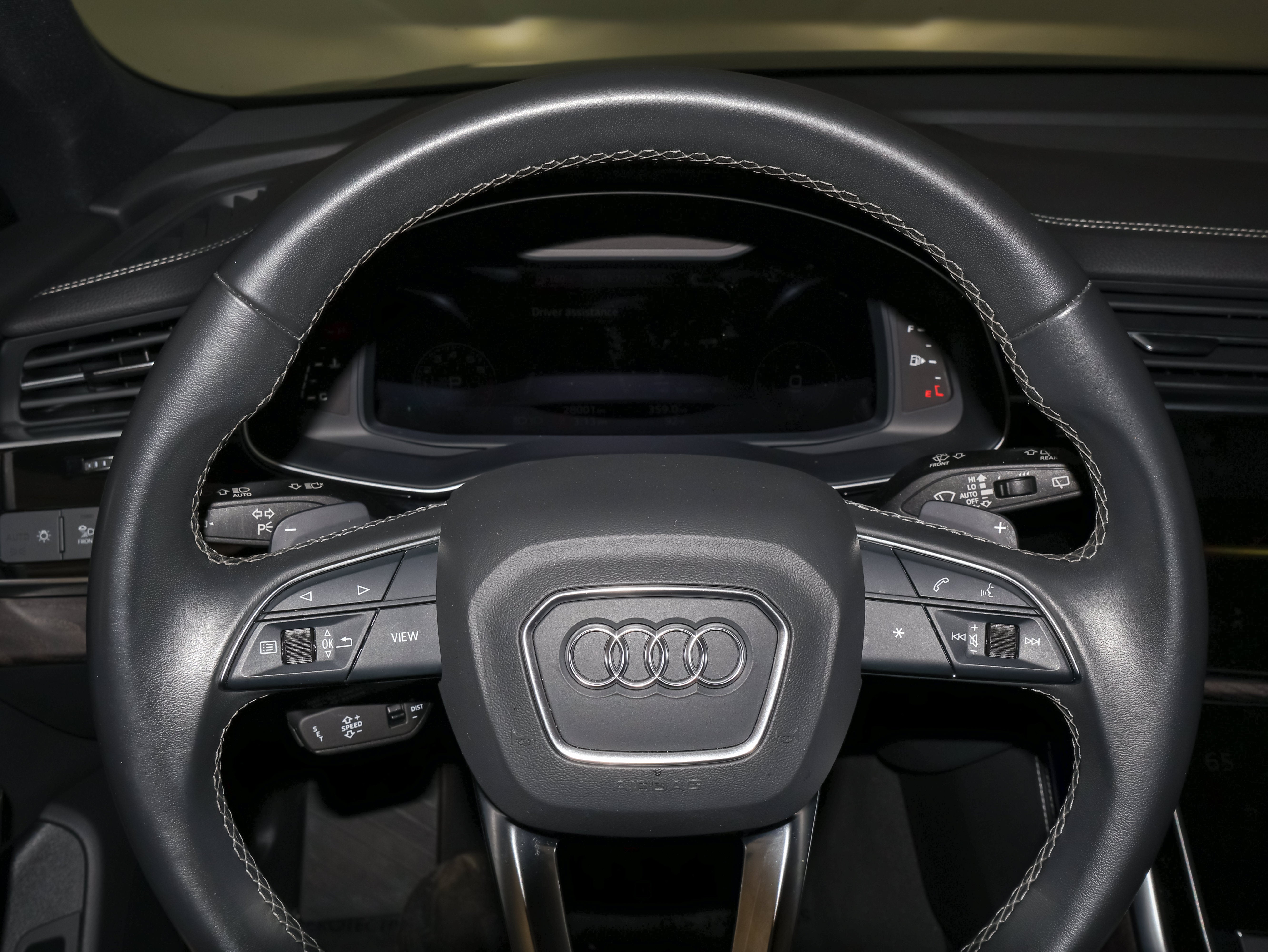 2023 Audi Q8 Premium Plus
