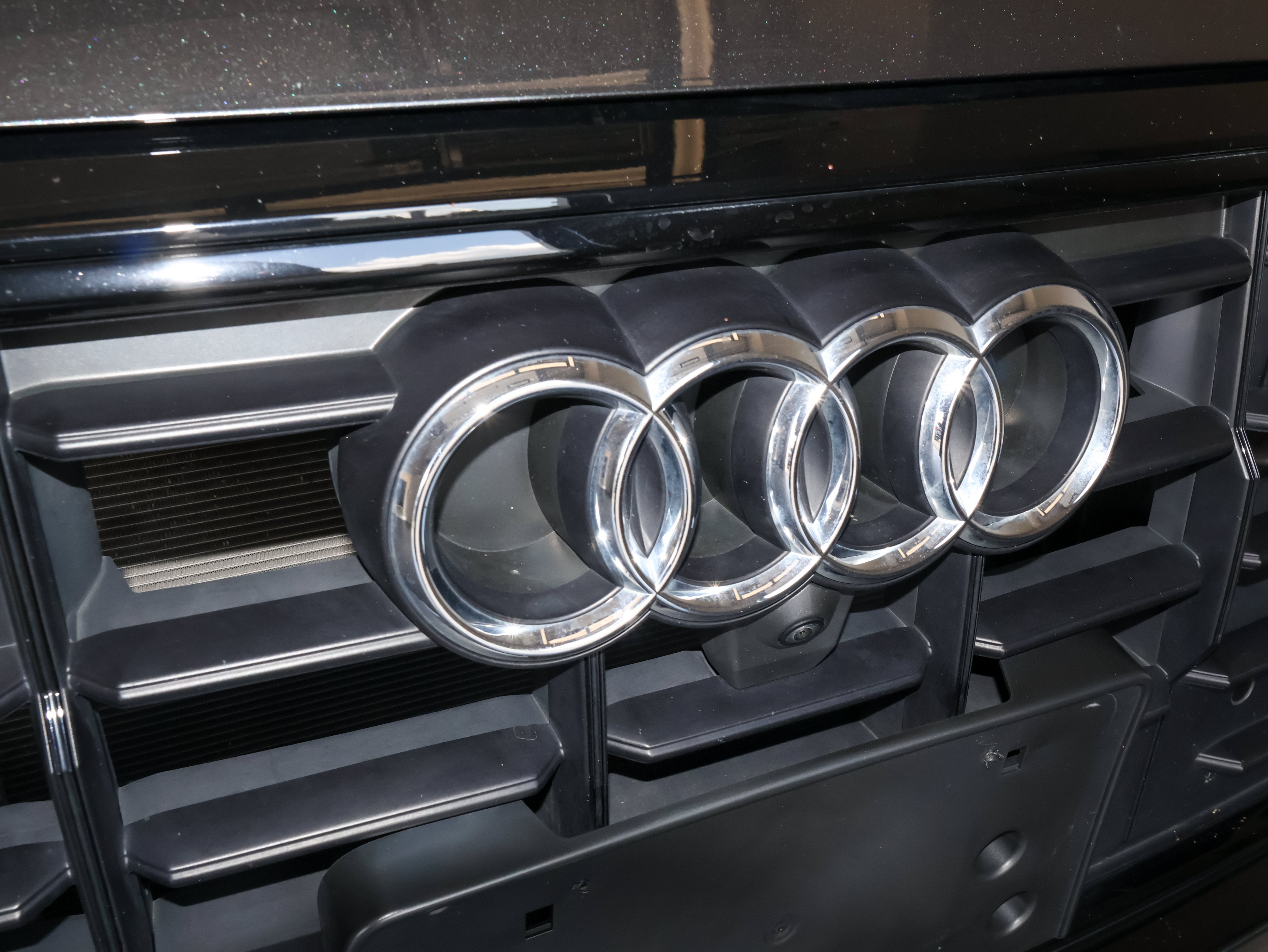2023 Audi Q8 Premium Plus
