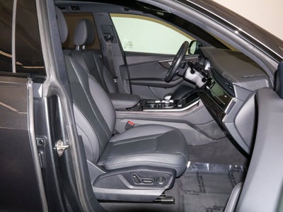 2023 Audi Q8 Premium Plus
