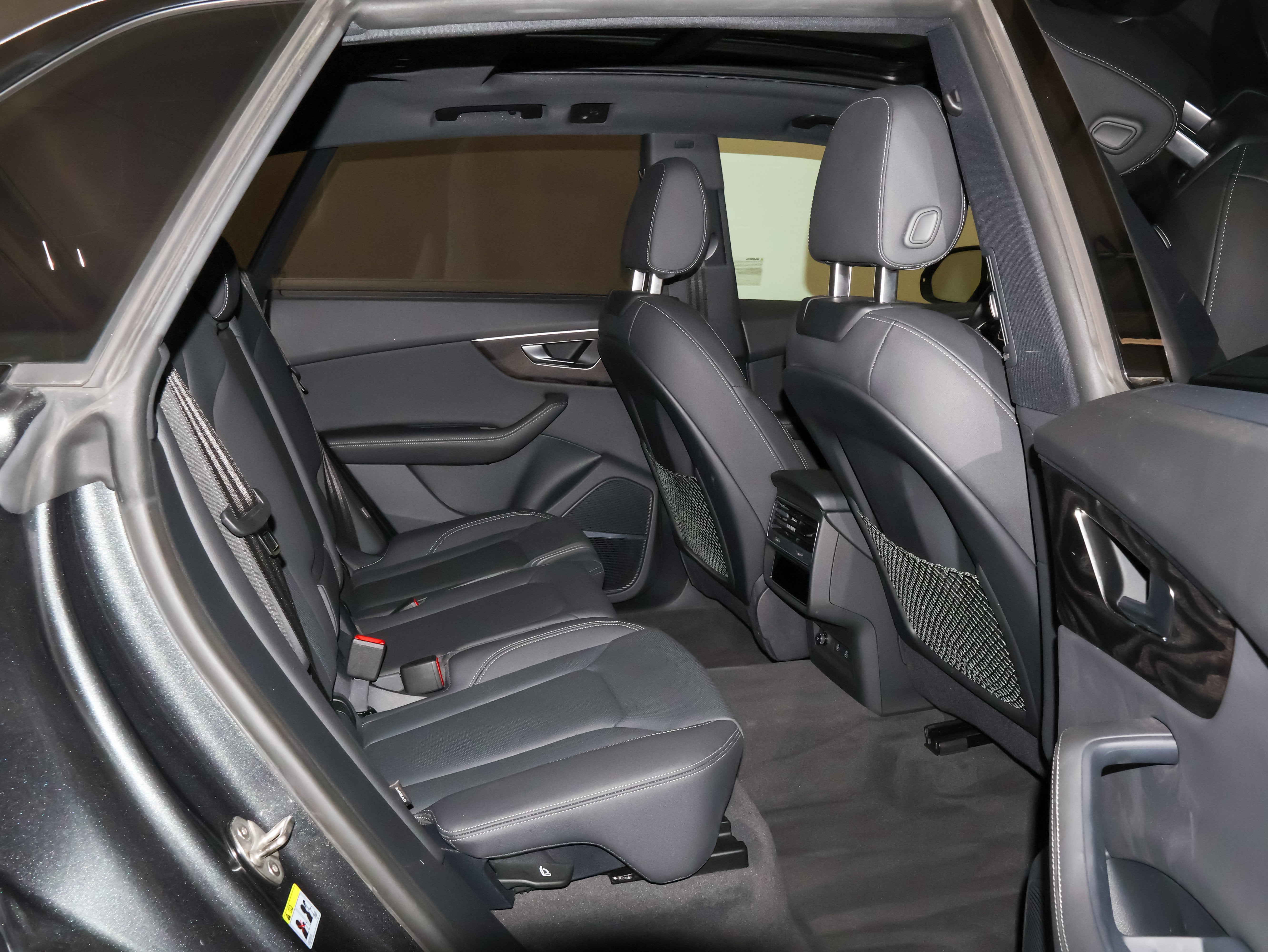 2023 Audi Q8 Premium Plus