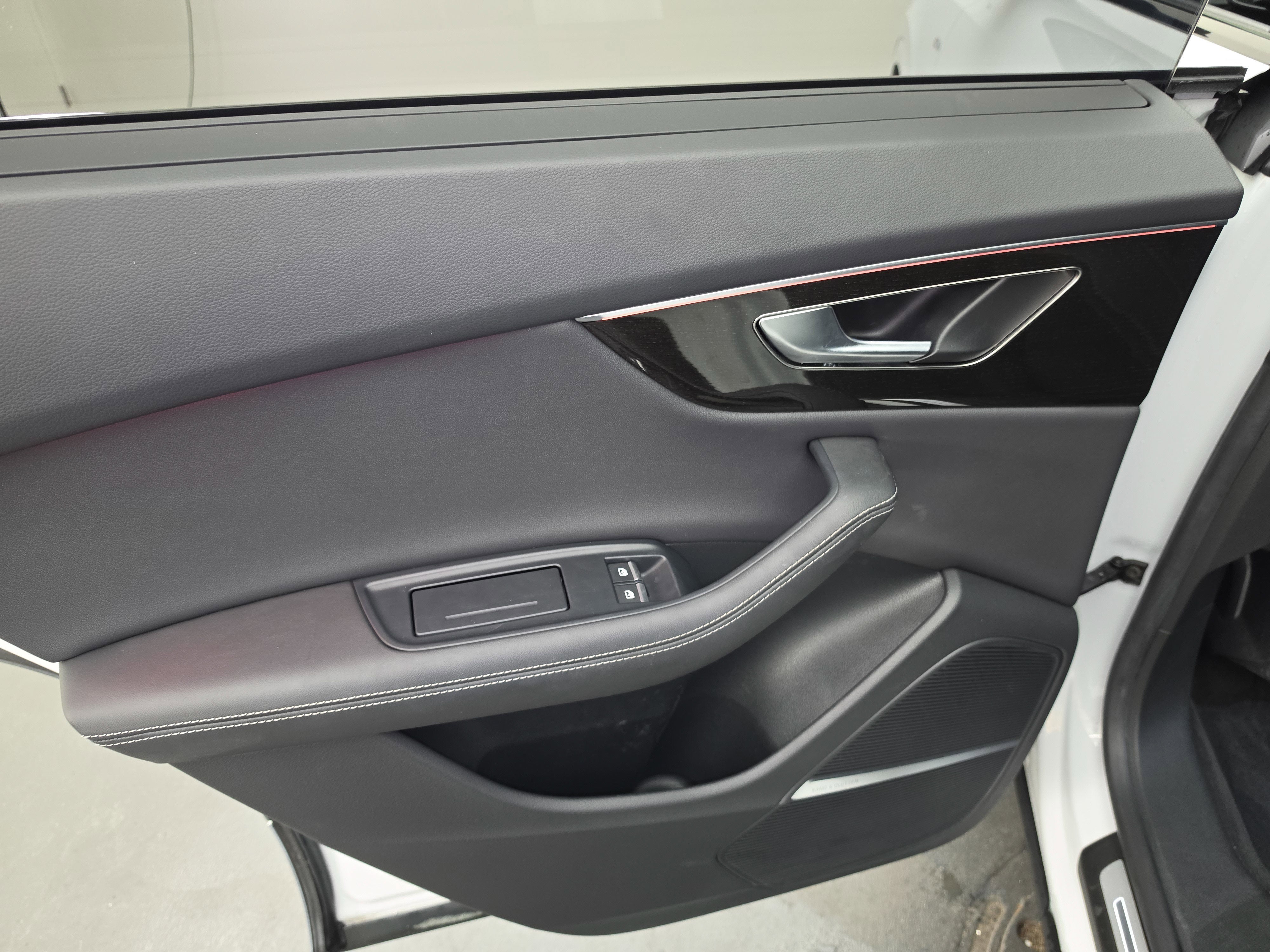 2023 Audi Q8 Prestige