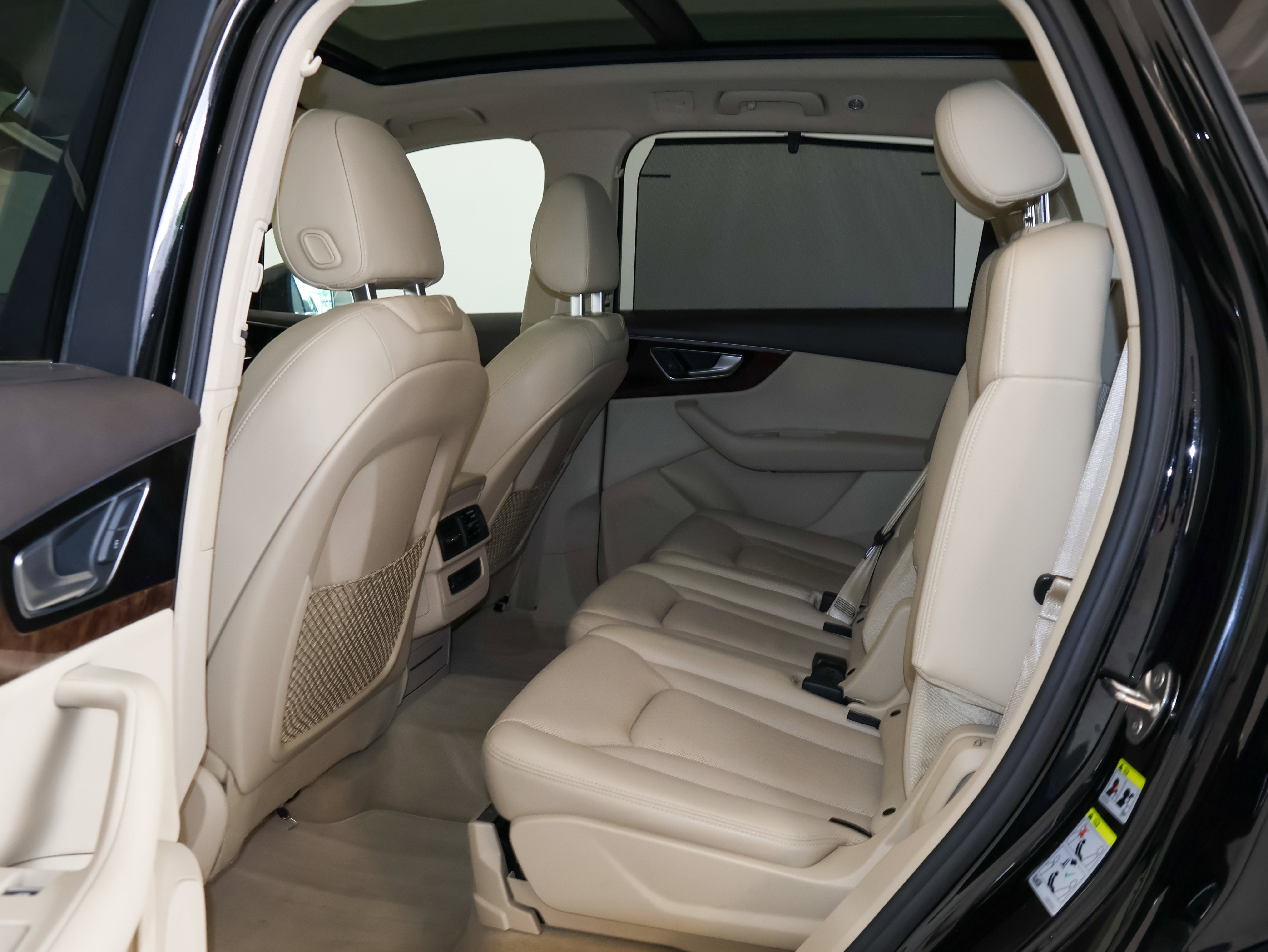 2017 Audi Q7 Premium Plus