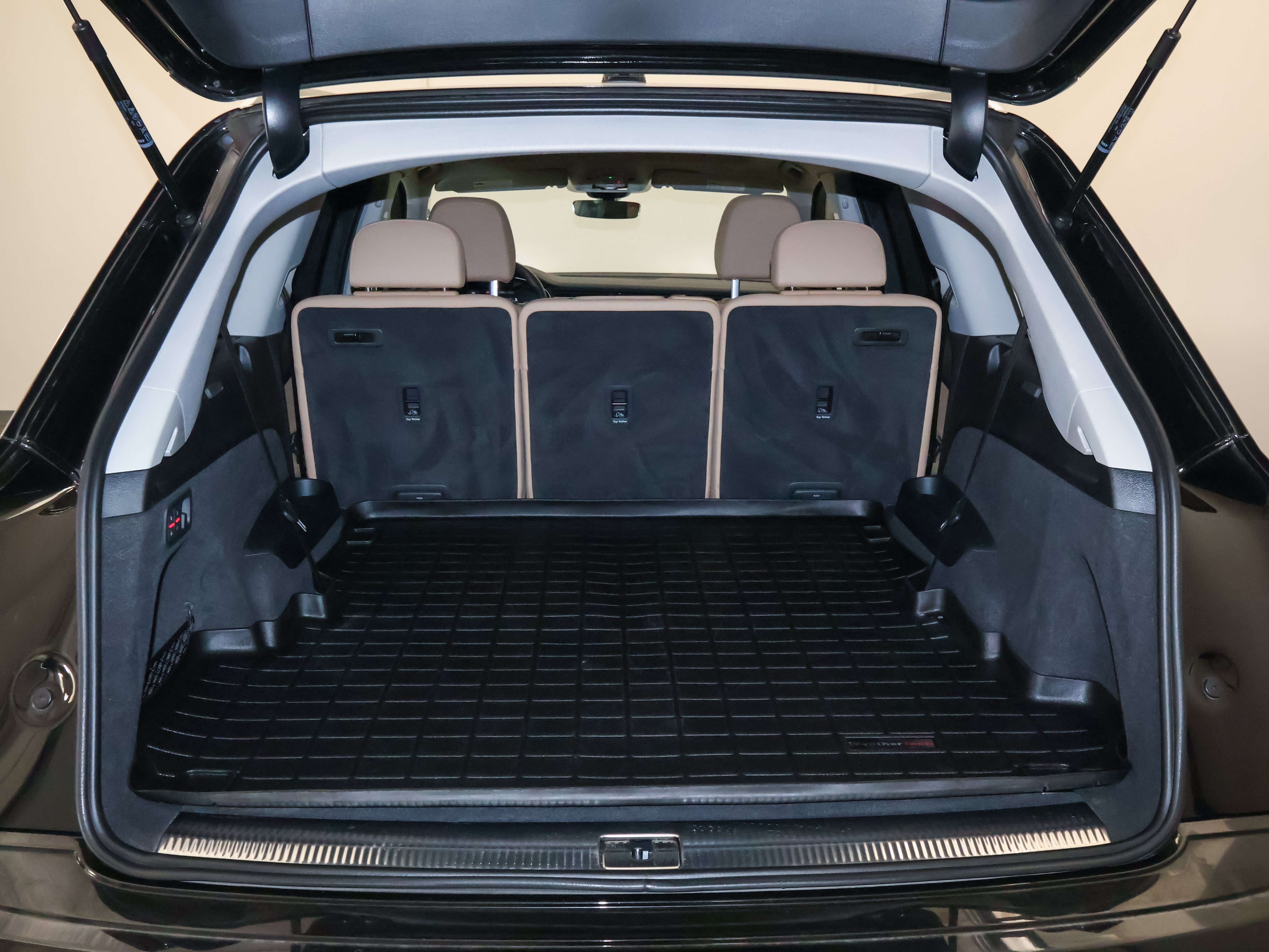 2023 Audi Q7 Premium Plus
