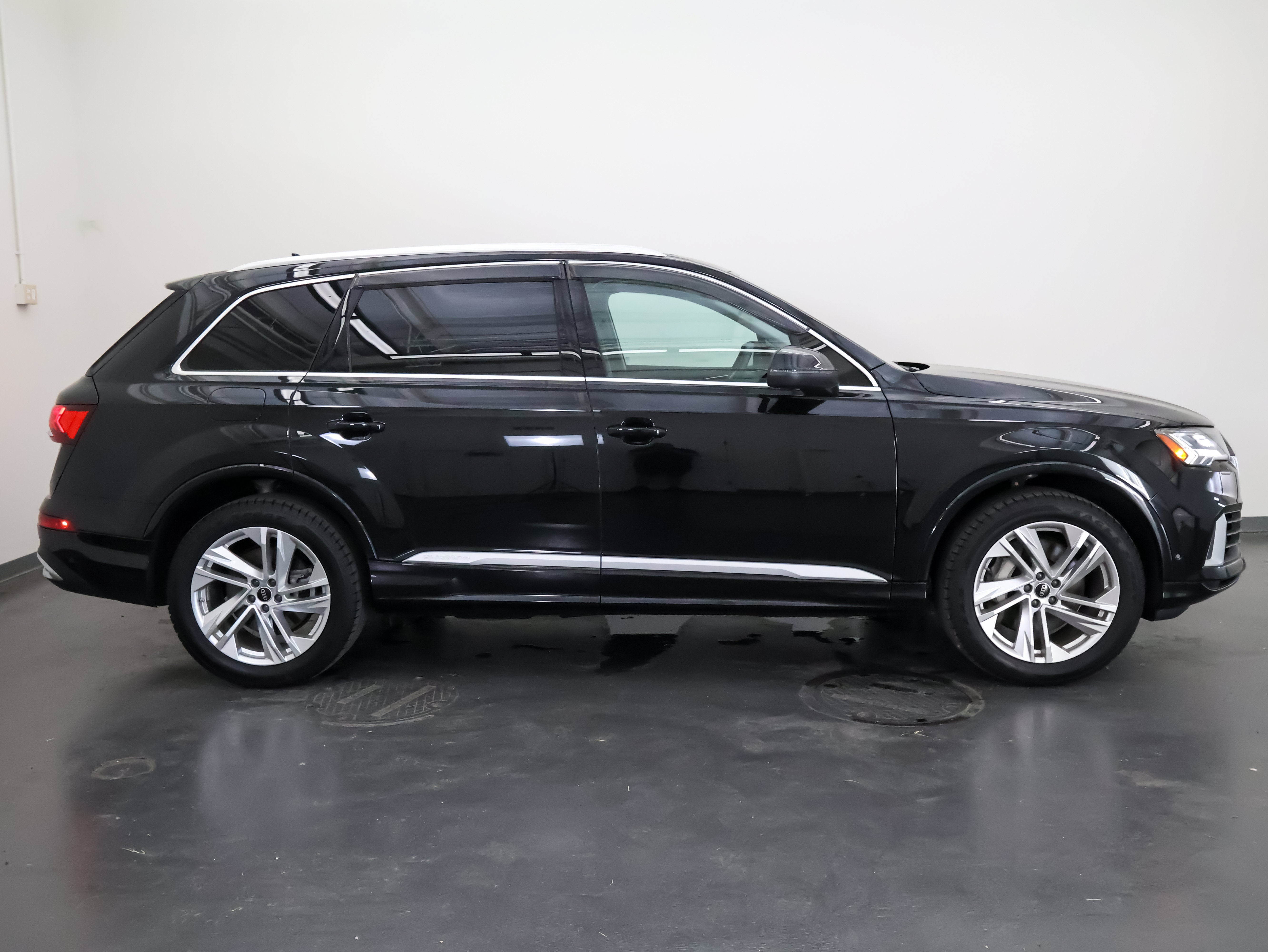 2023 Audi Q7 Premium Plus