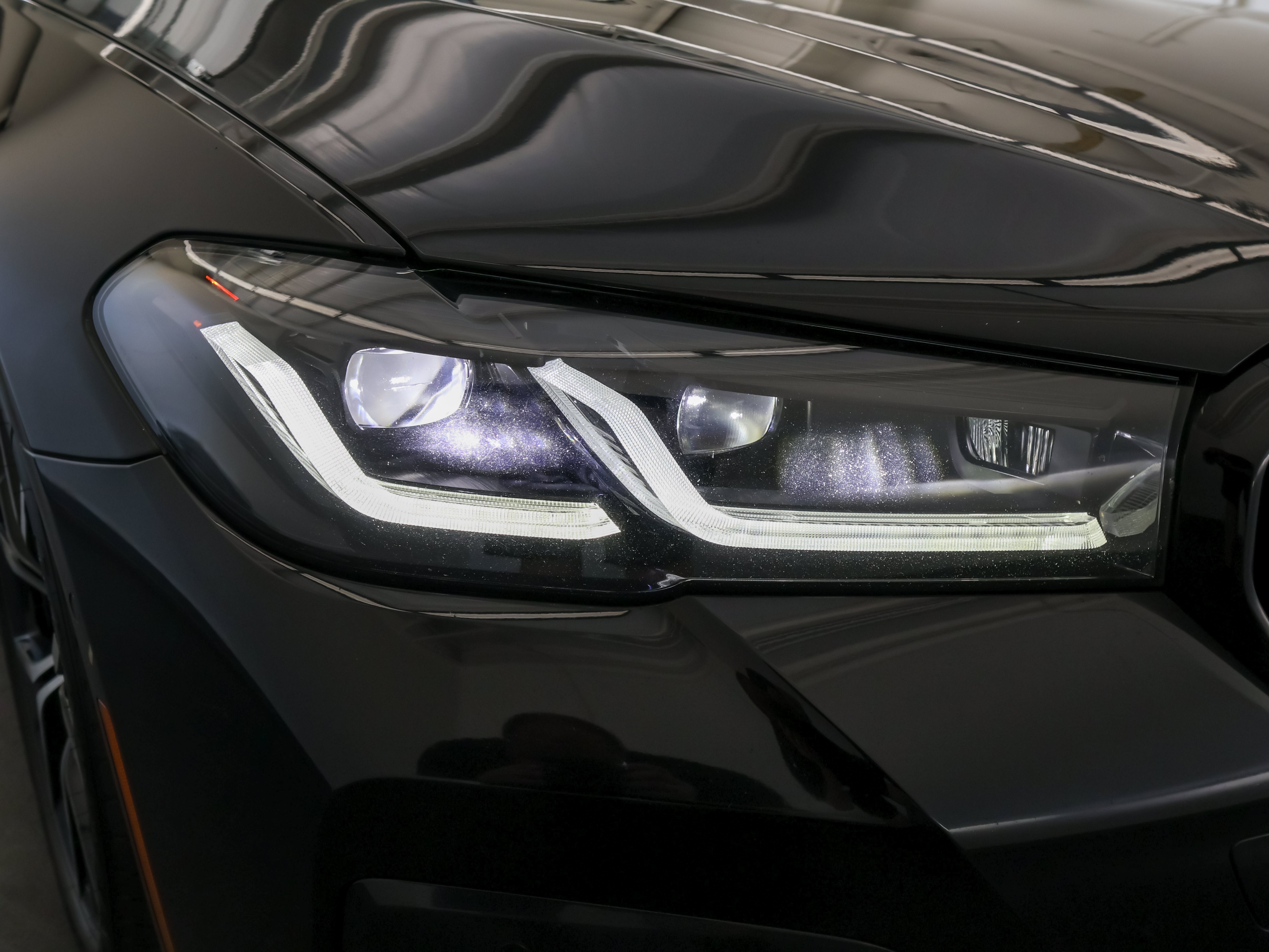 2021 BMW 5 Series M550i xDrive