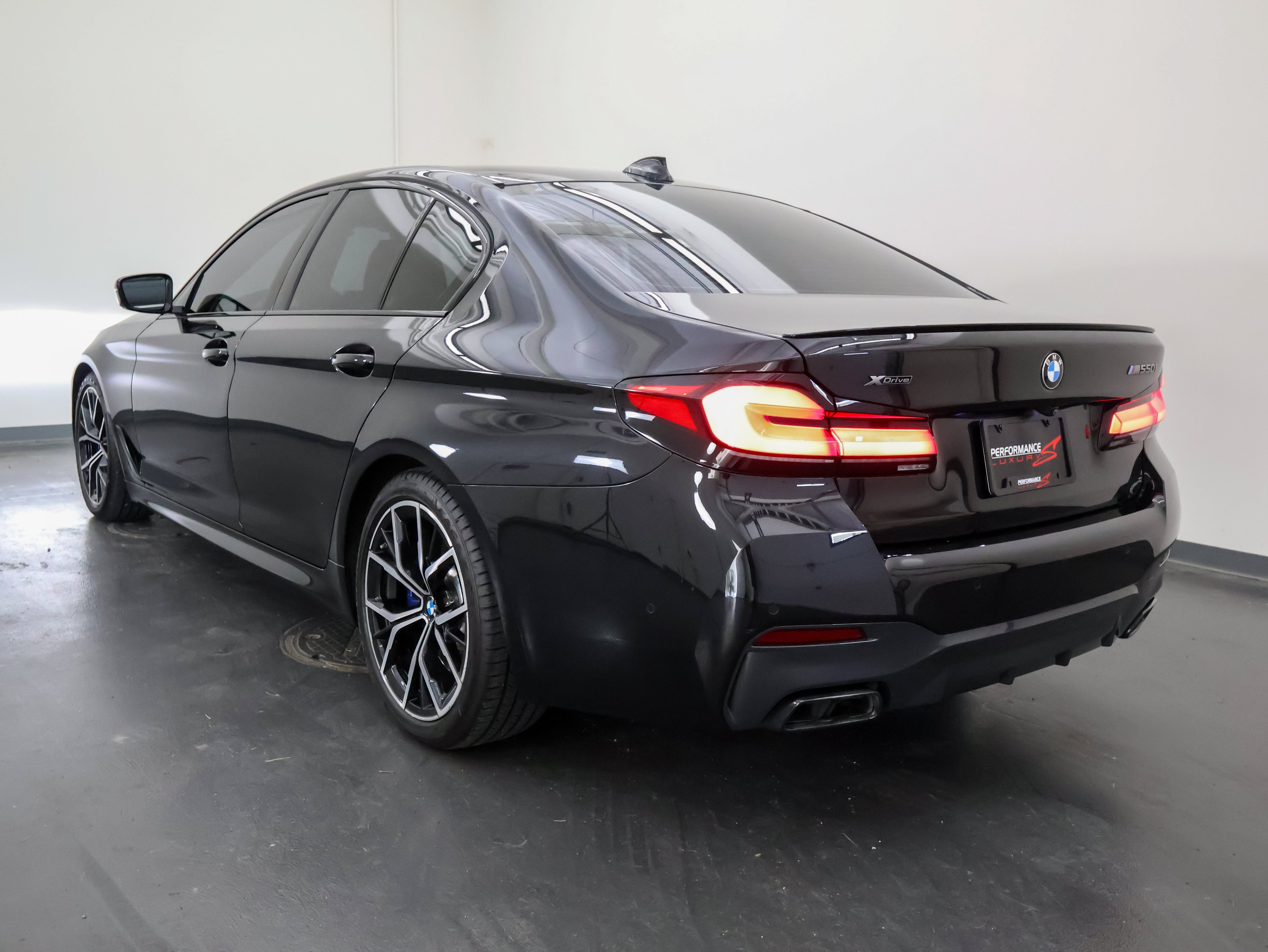 2021 BMW 5 Series M550i xDrive