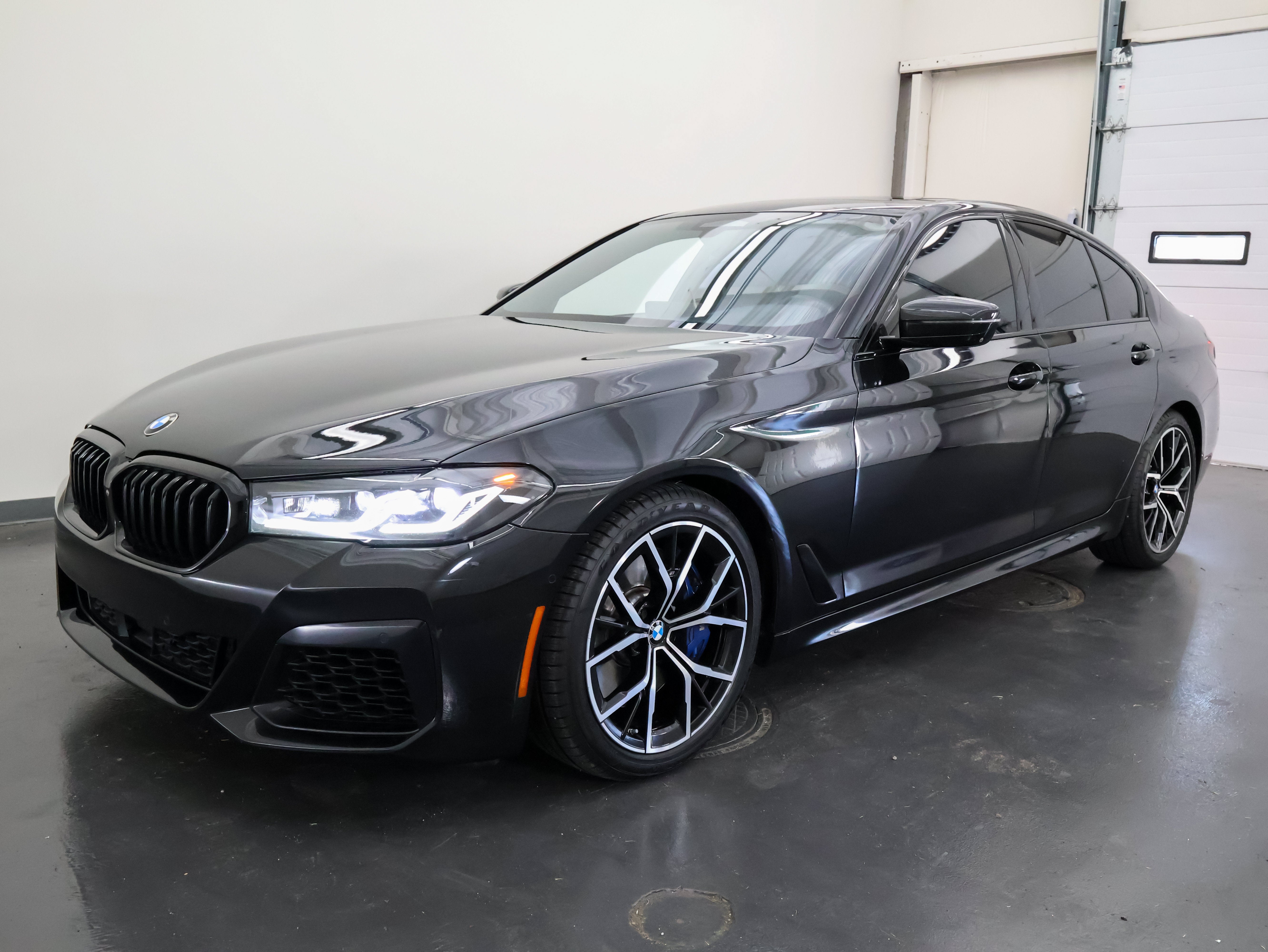 2021 BMW 5 Series M550i xDrive