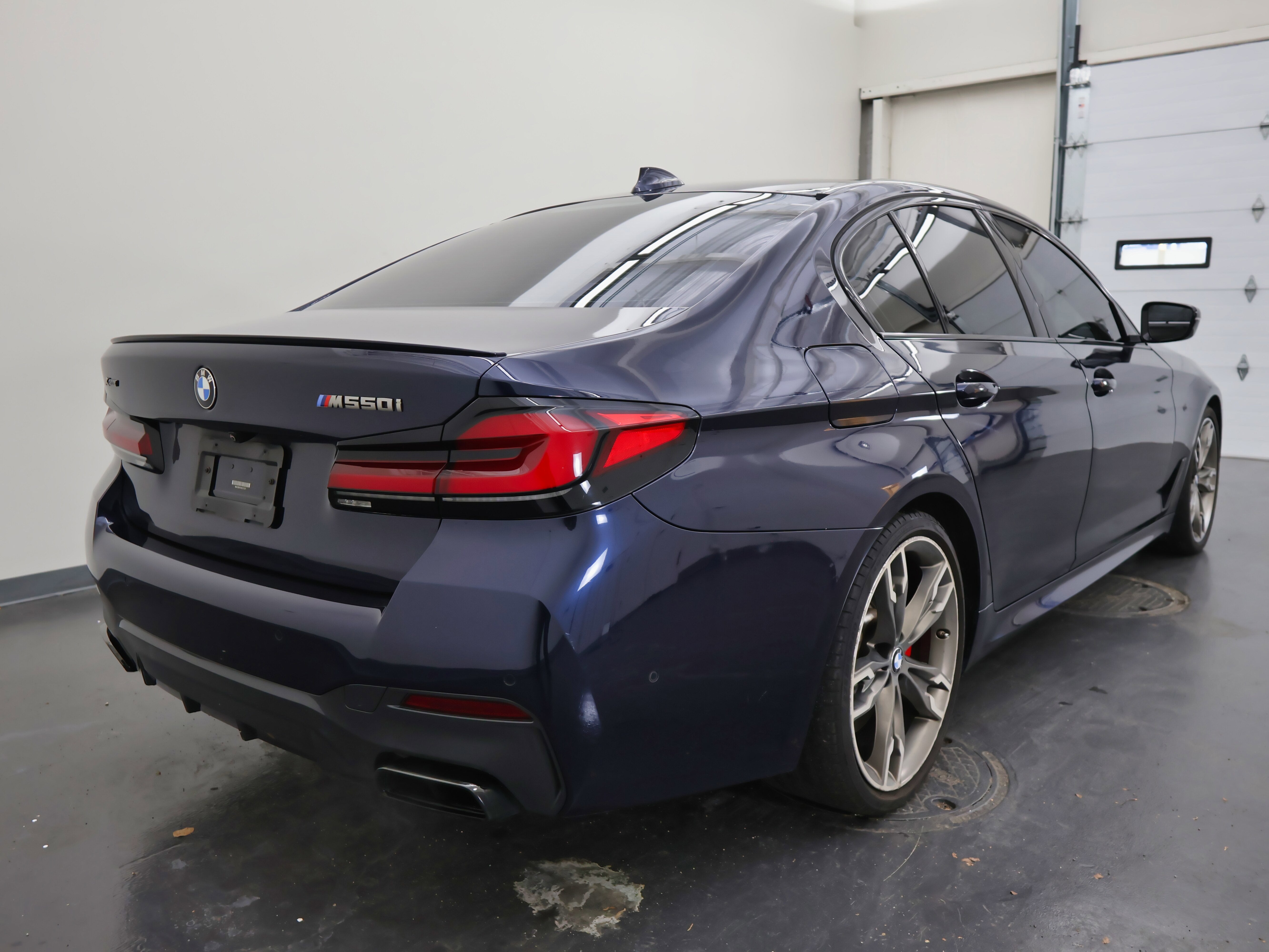 2021 BMW 5 Series M550i xDrive